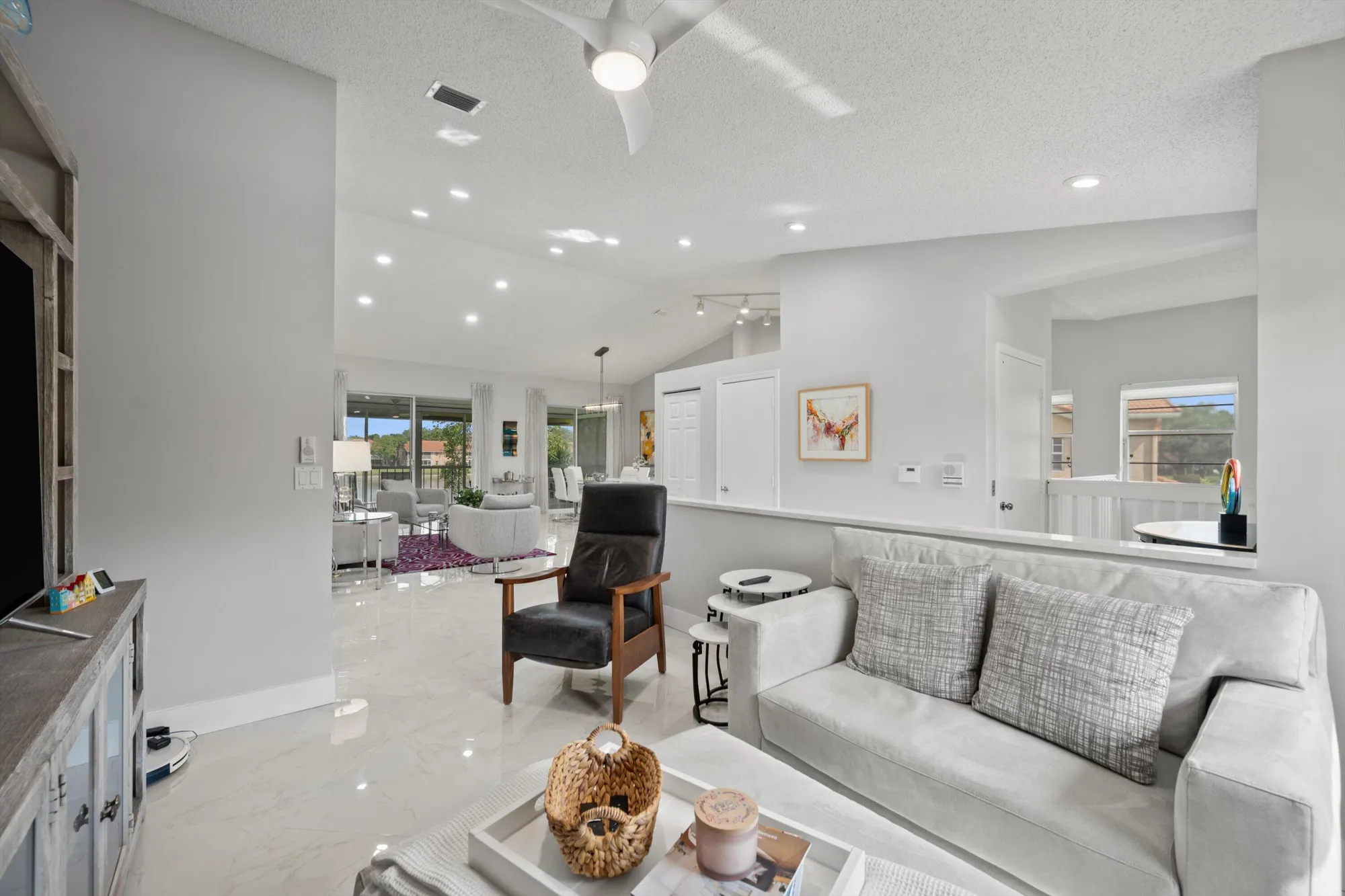 Property Slideshow image 13 of 51 | 7825 whispering palms dr 202, Boynton Beach, FL, 33437