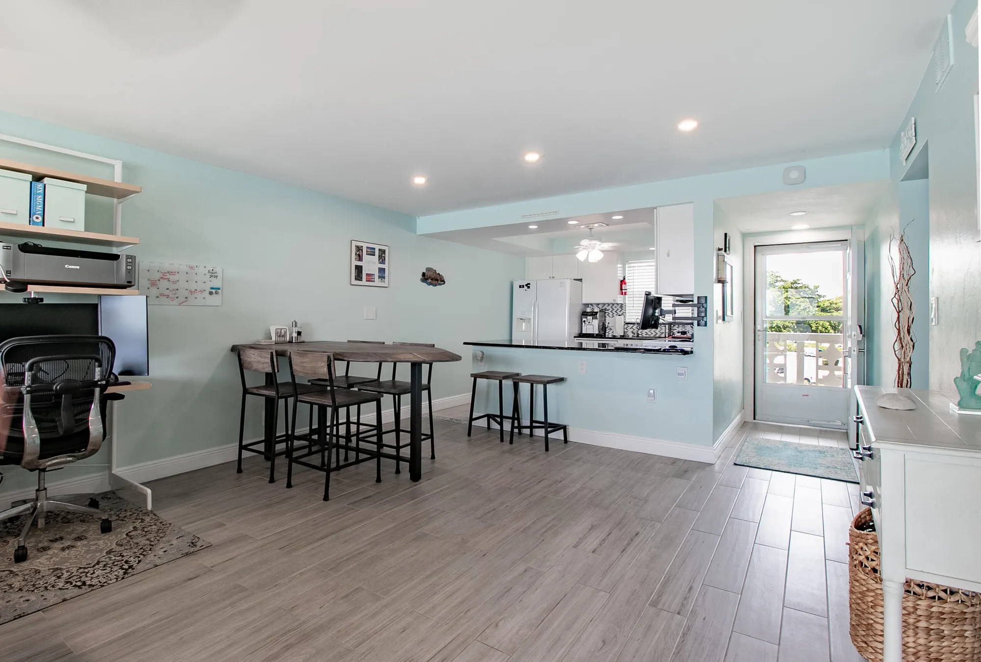 Property Slideshow image 7 of 29 | 52 yacht club dr apt 303, North Palm Beach, FL, 33408