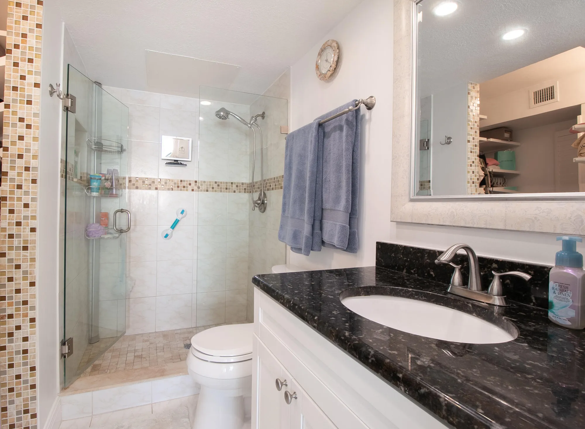 Property Slideshow image 16 of 29 | 52 yacht club dr apt 303, North Palm Beach, FL, 33408