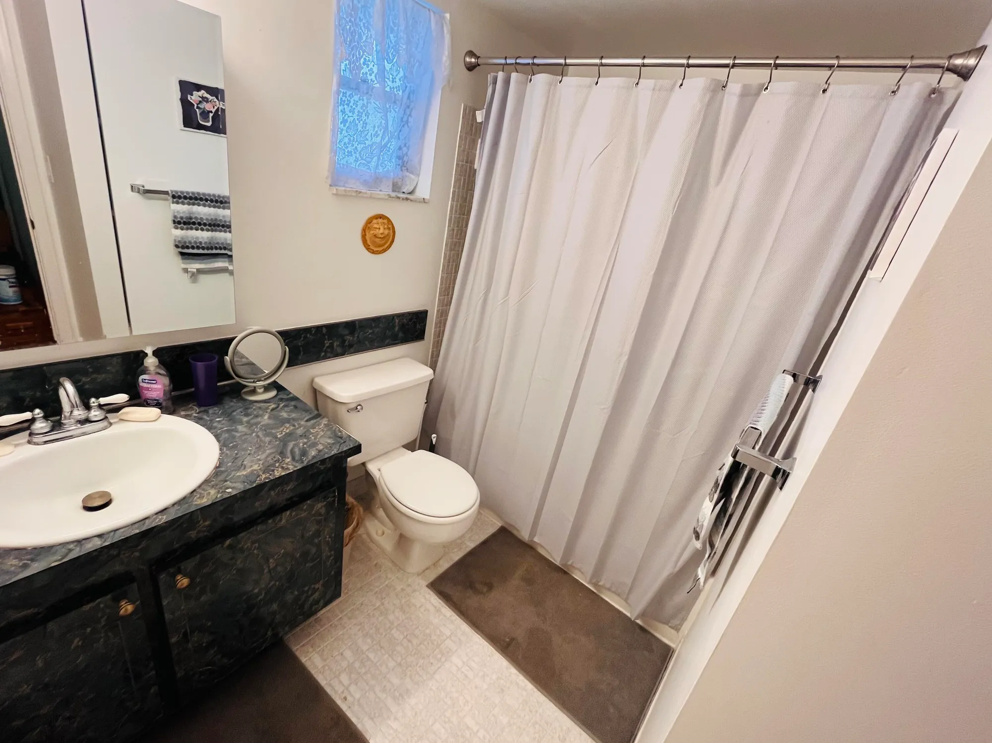 Property Slideshow image 9 of 12 | 2812 garden dr 206, Lake Worth, FL, 33461