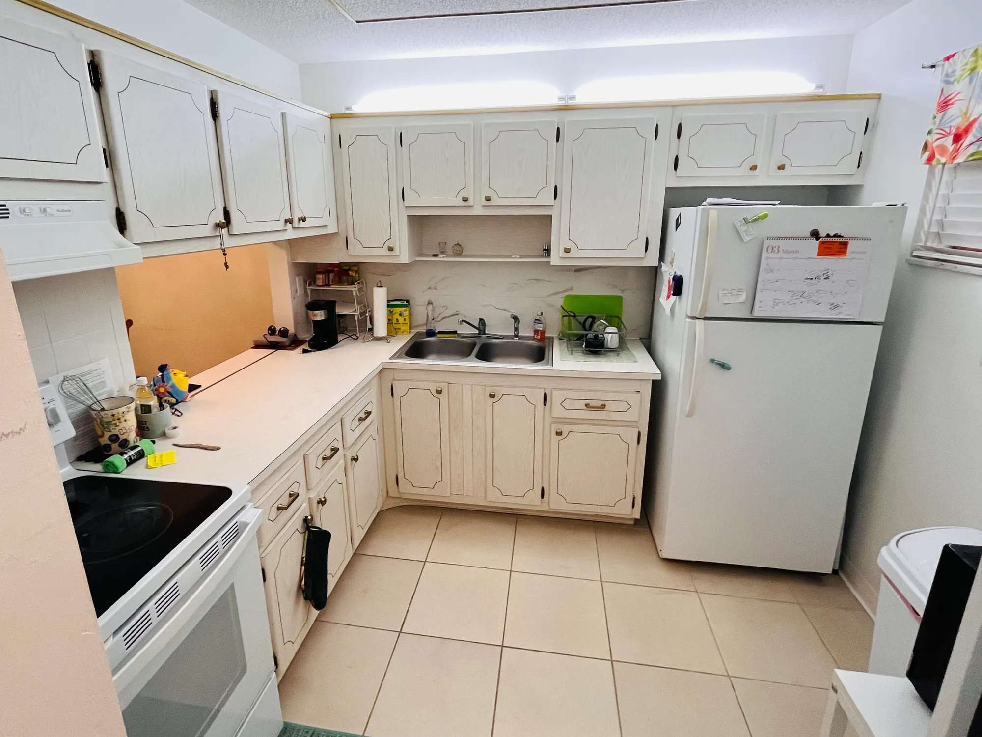 Property Slideshow image 6 of 12 | 2812 garden dr 206, Lake Worth, FL, 33461