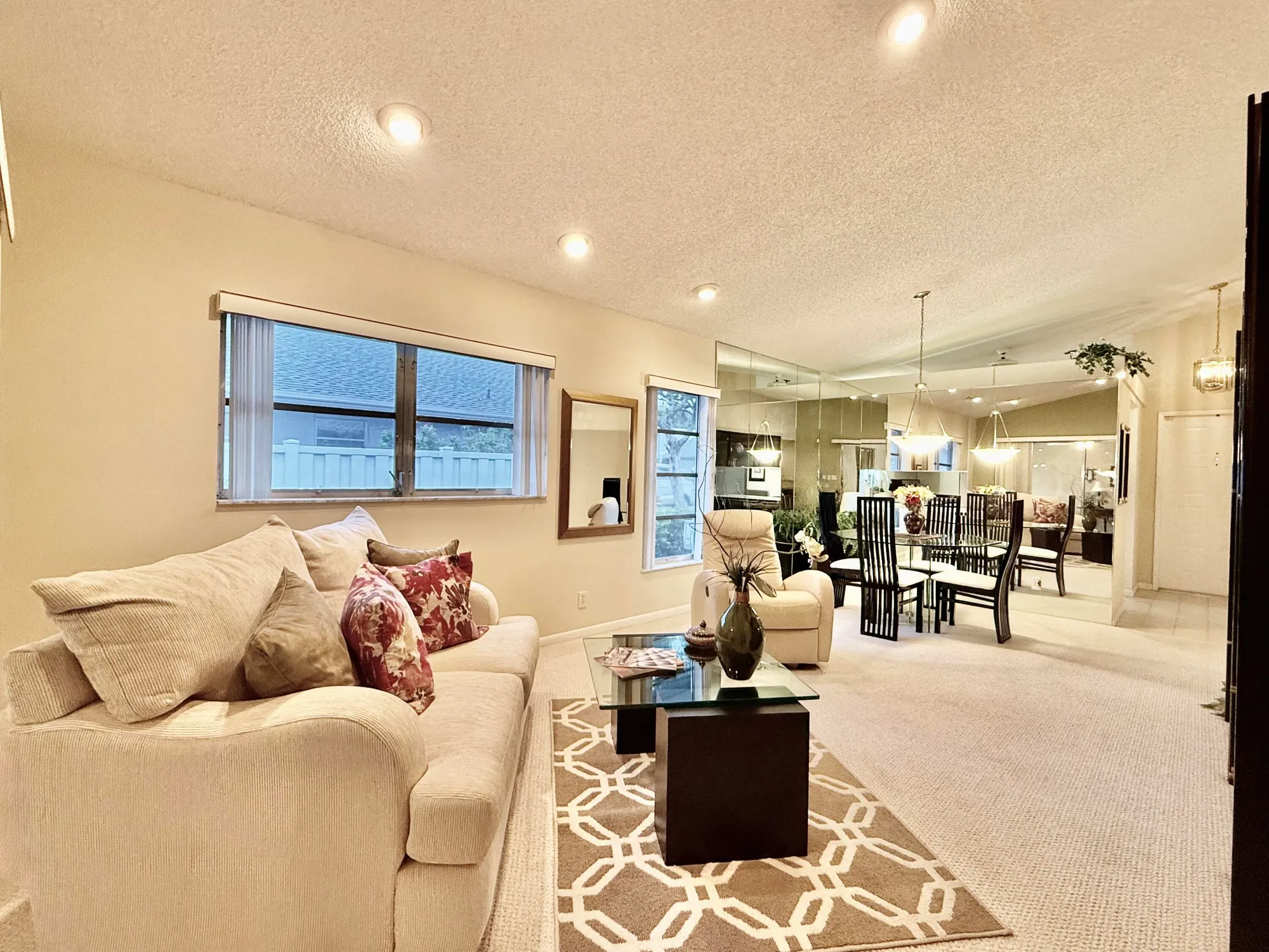 Property Slideshow image 9 of 19 | 8620 jasmine way, Boca Raton, FL, 33496