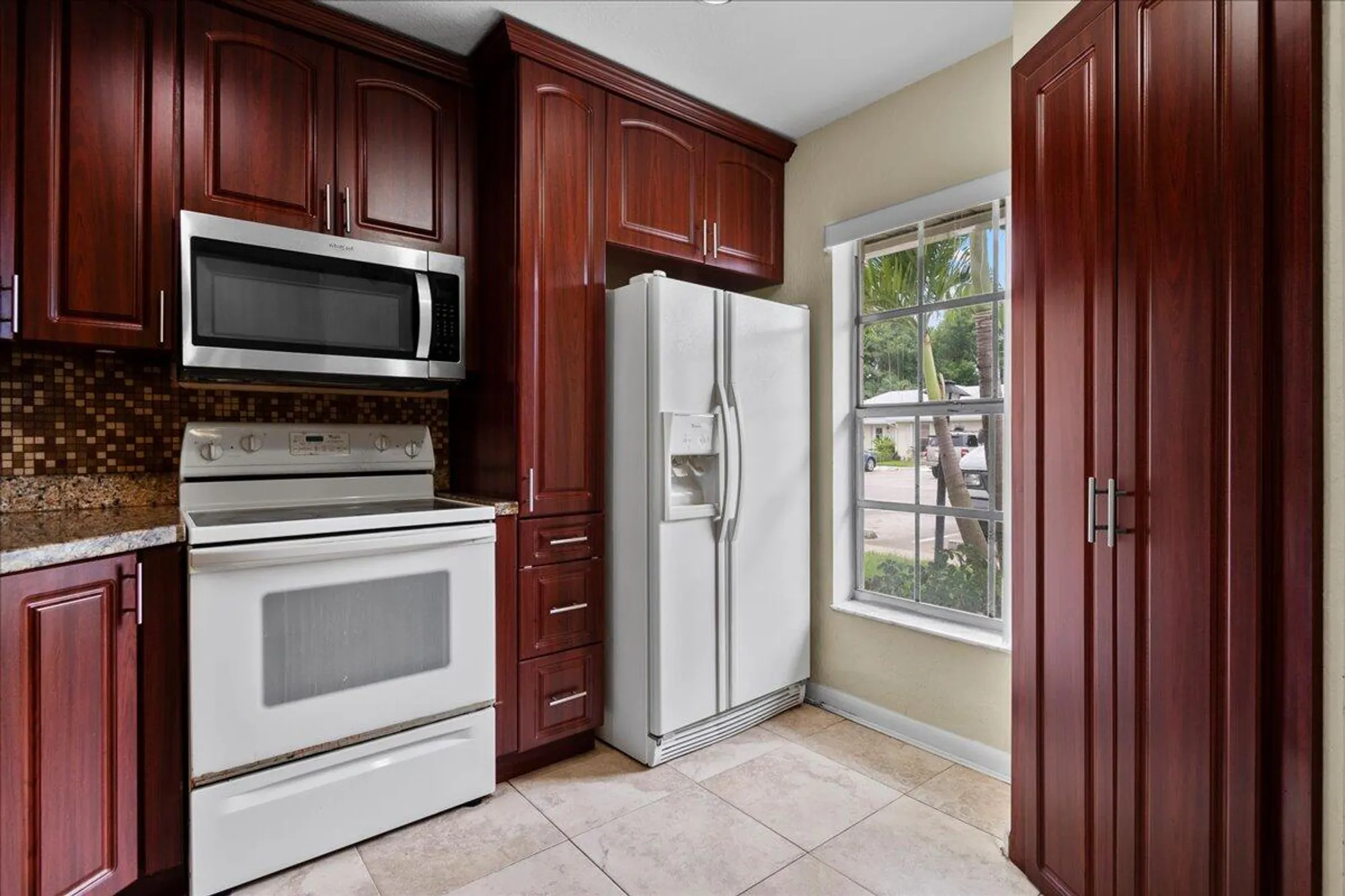 Property Slideshow image 2 of 32 | 374 bennington ln, Lake Worth, FL, 33467