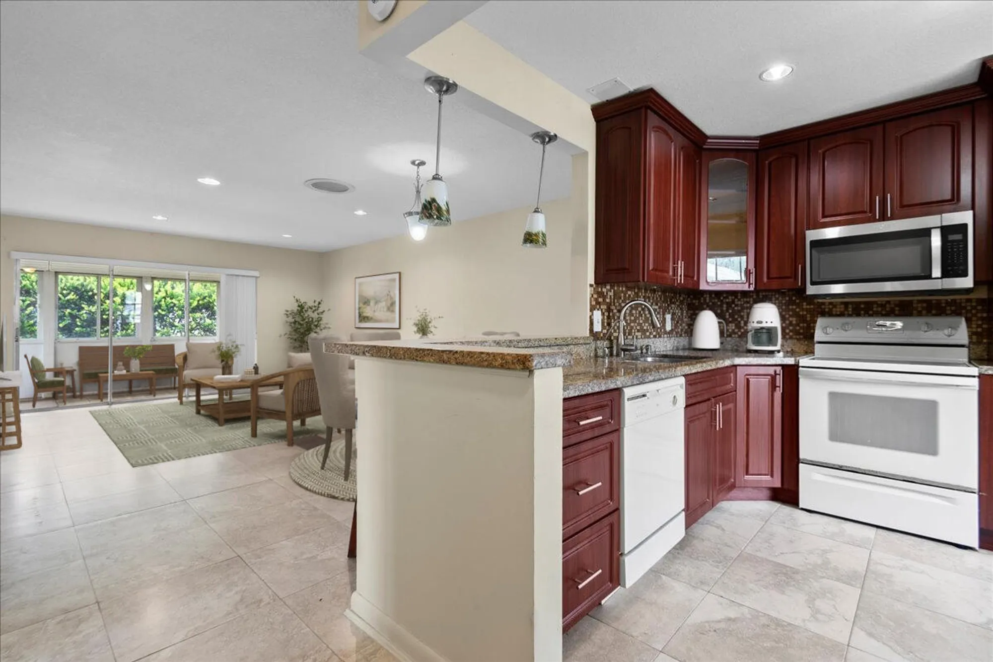 Property Slideshow image 4 of 32 | 374 bennington ln, Lake Worth, FL, 33467