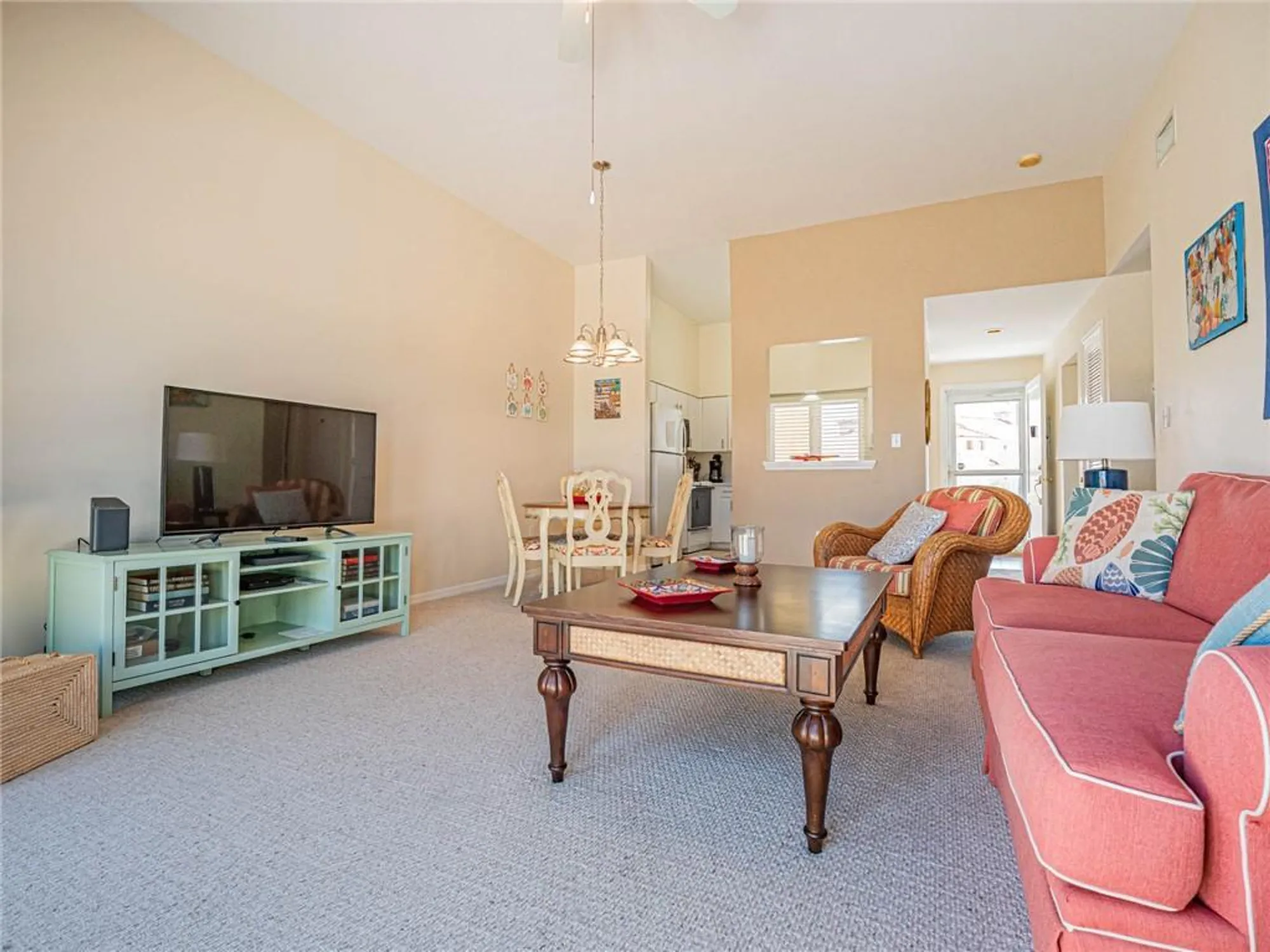 Property Slideshow image 11 of 31 | 5010 harmony cir apt 203, Vero Beach, FL, 32967