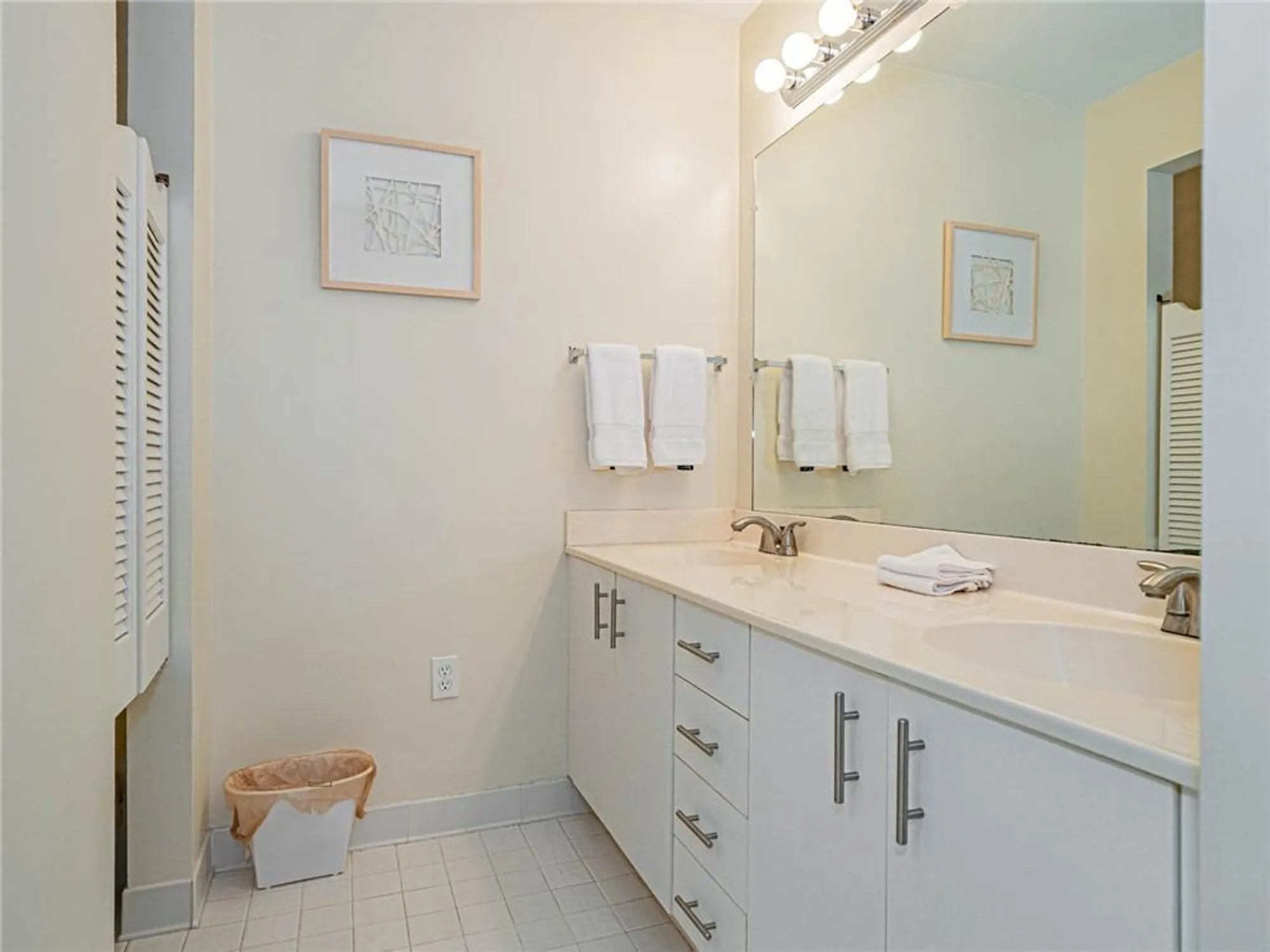 Property Slideshow image 18 of 31 | 5010 harmony cir apt 203, Vero Beach, FL, 32967
