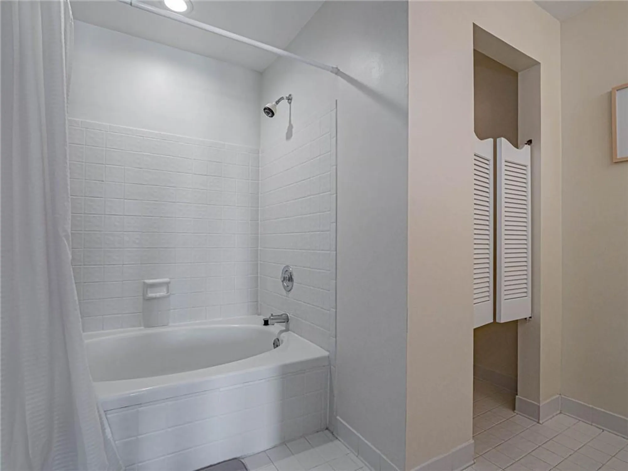 Property Slideshow image 20 of 31 | 5010 harmony cir apt 203, Vero Beach, FL, 32967