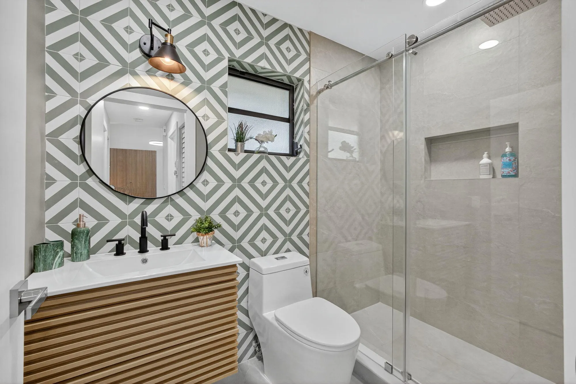 Property Slideshow image 12 of 38 | 10924 roebelini palm ct a, Boynton Beach, FL, 33437