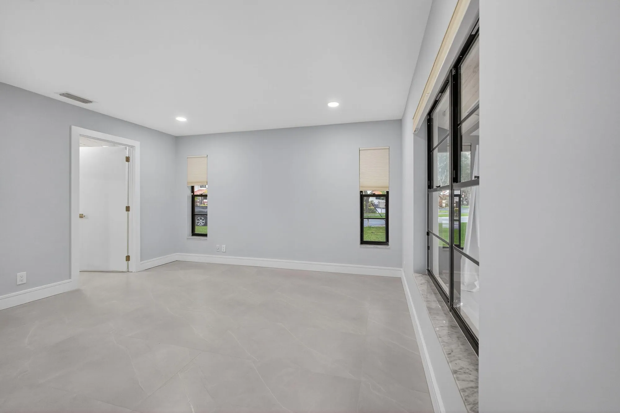 Property Slideshow image 19 of 38 | 10924 roebelini palm ct a, Boynton Beach, FL, 33437