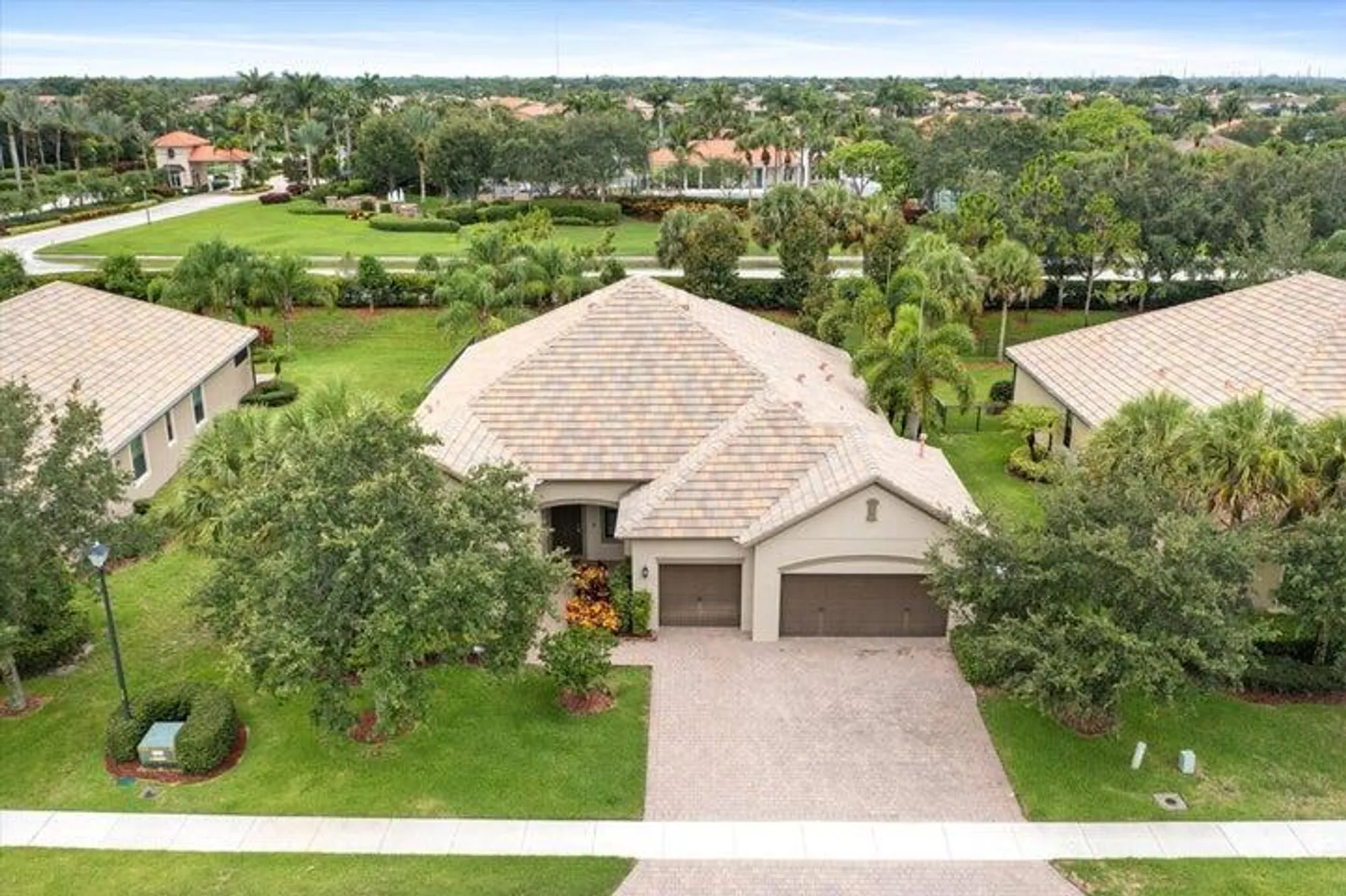 Property Slideshow image 48 of 61 | 4615 siena cir, Wellington, FL, 33414