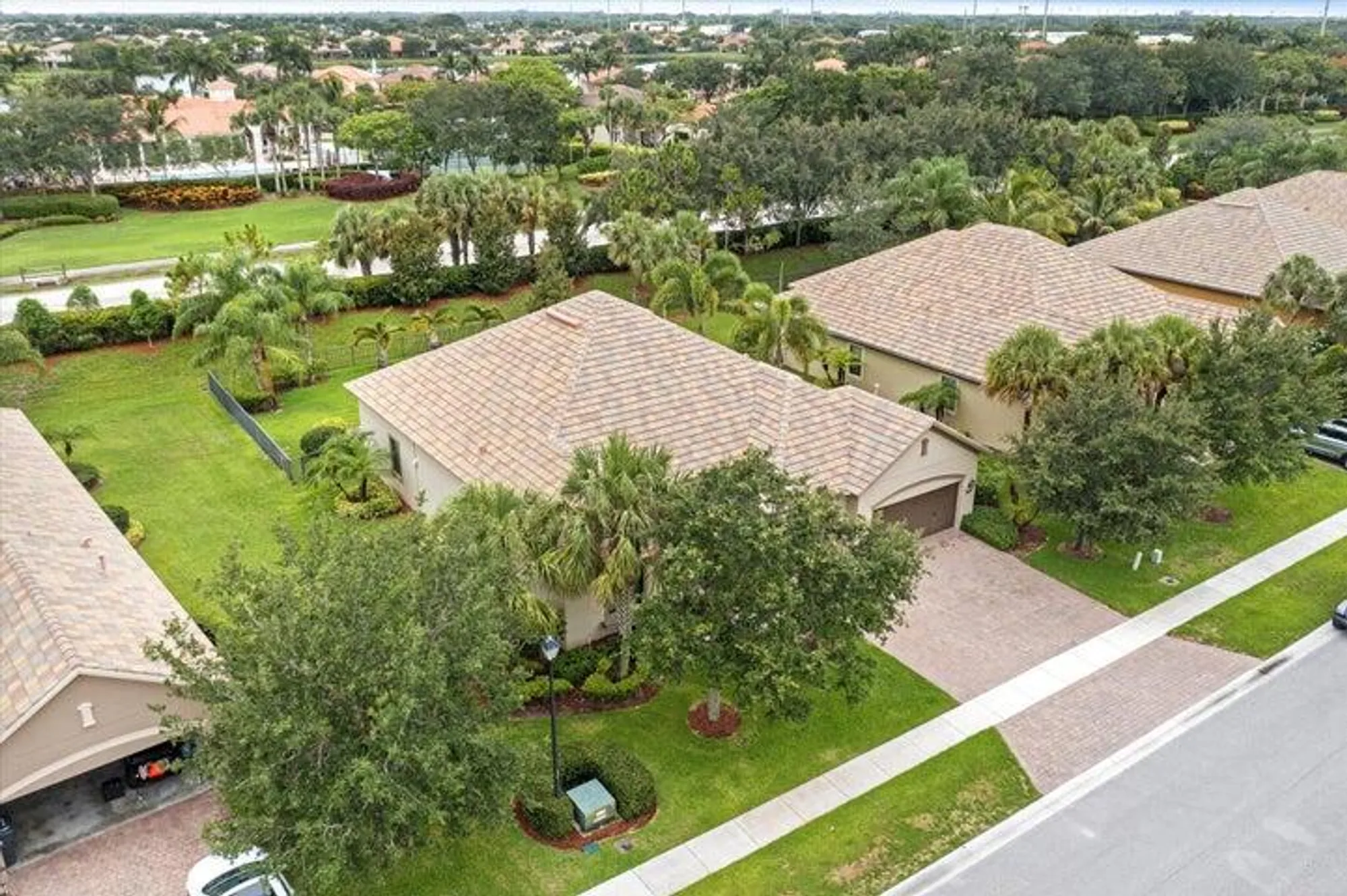 Property Slideshow image 47 of 61 | 4615 siena cir, Wellington, FL, 33414