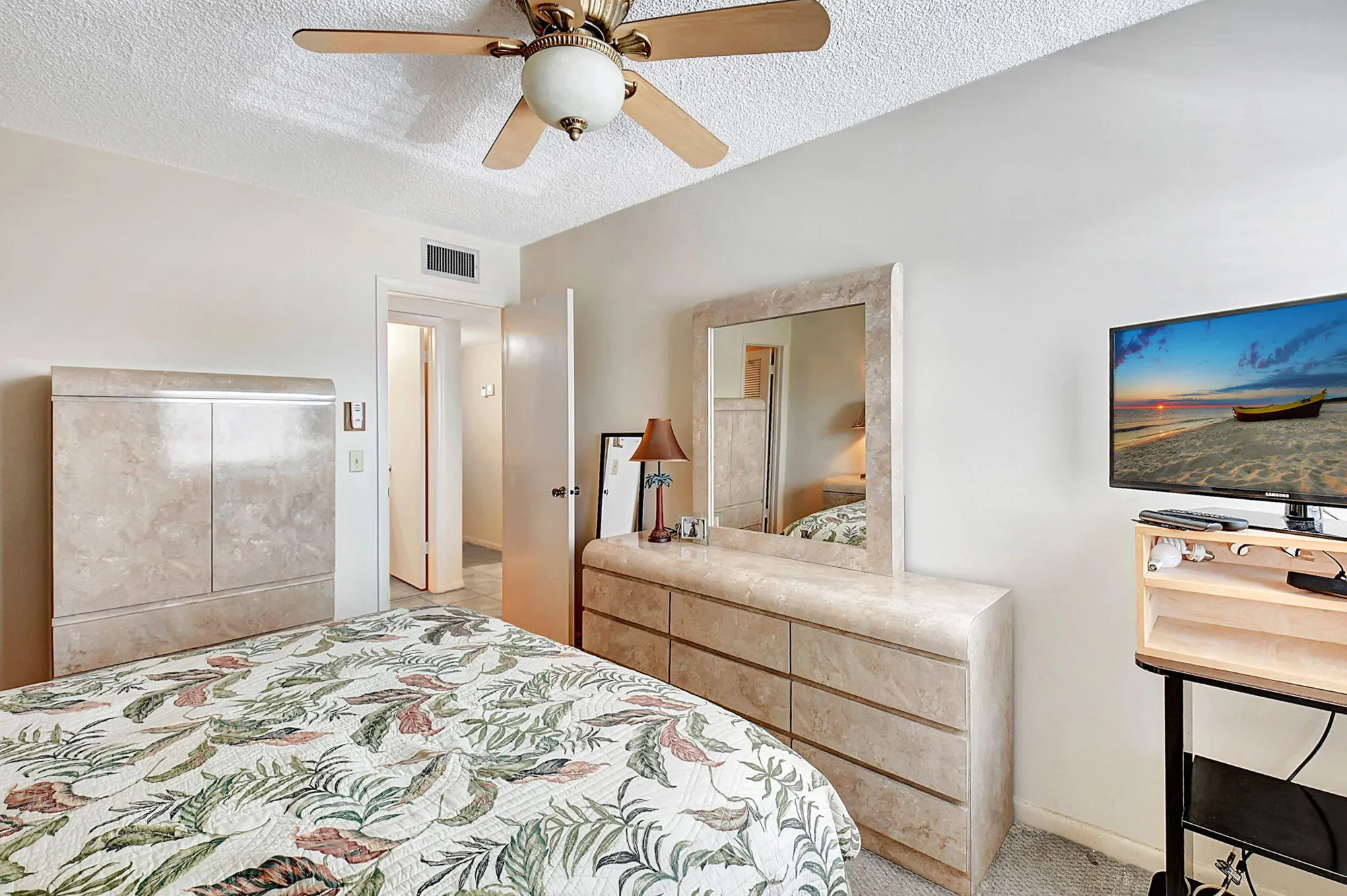 Property Slideshow image 18 of 50 | 428 normandy i i, Delray Beach, FL, 33484