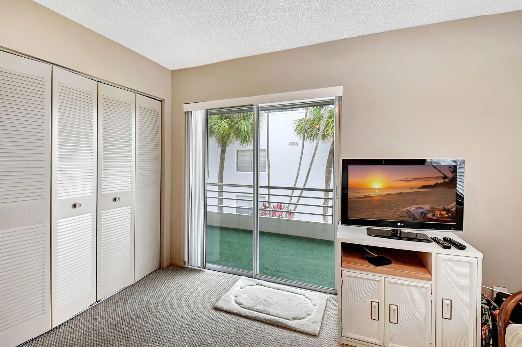 Property Slideshow image 20 of 50 | 428 normandy i i, Delray Beach, FL, 33484