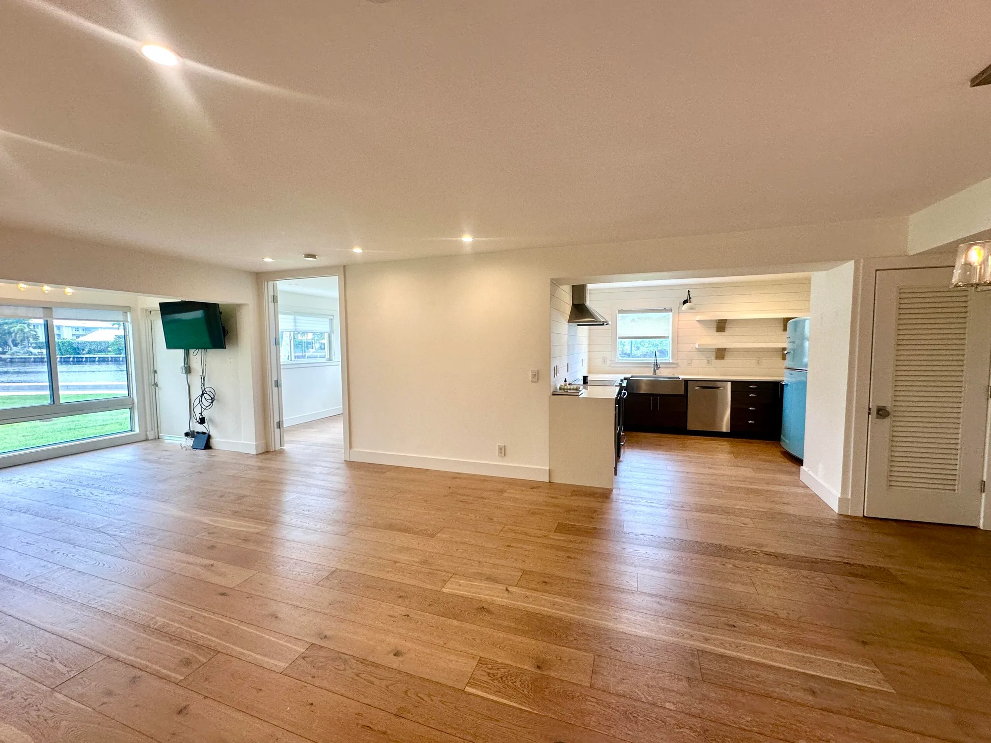 Property Slideshow image 23 of 72 | 3 colonial club dr 104, Boynton Beach, FL, 33435