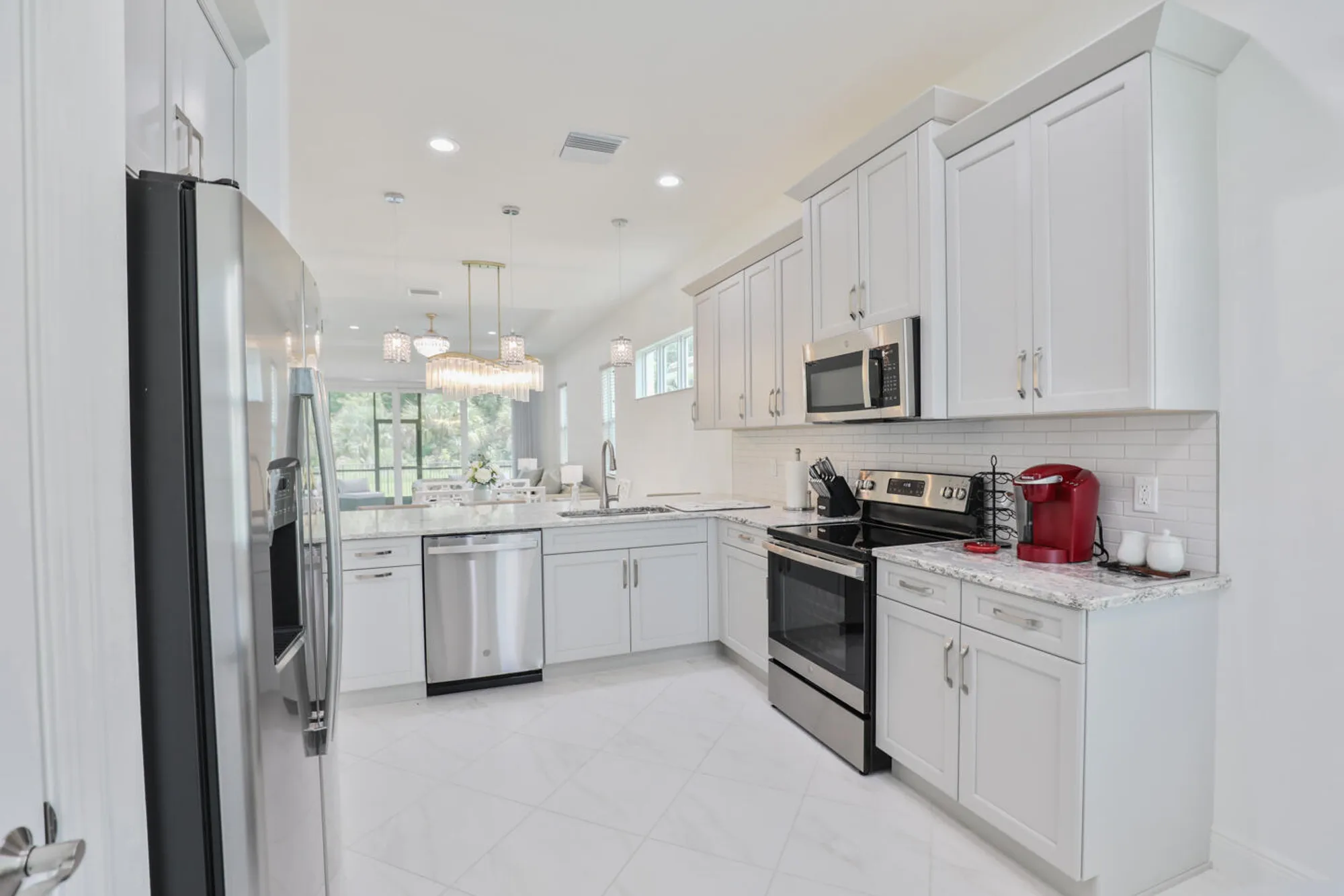 Property Slideshow image 10 of 87 | 11587 sw visconti way, Port Saint Lucie, FL, 34986