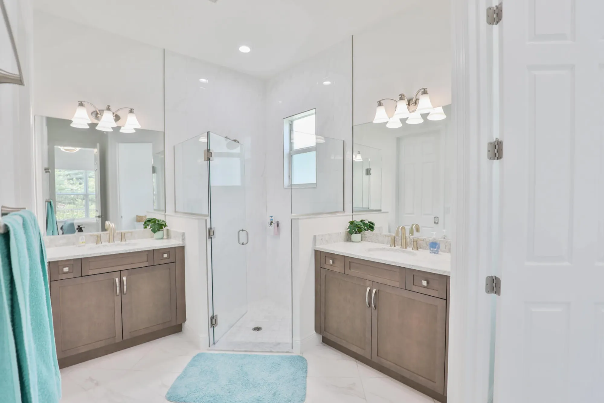 Property Slideshow image 23 of 87 | 11587 sw visconti way, Port Saint Lucie, FL, 34986