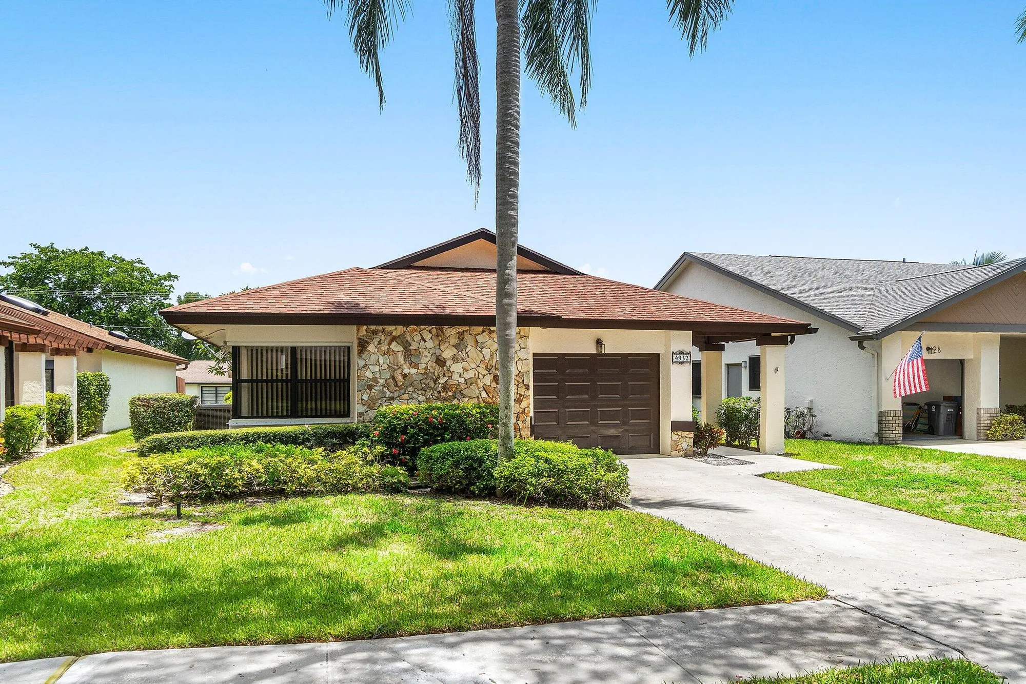 Property Slideshow image 2 of 40 | 4932 boxwood cir, Boynton Beach, FL, 33436