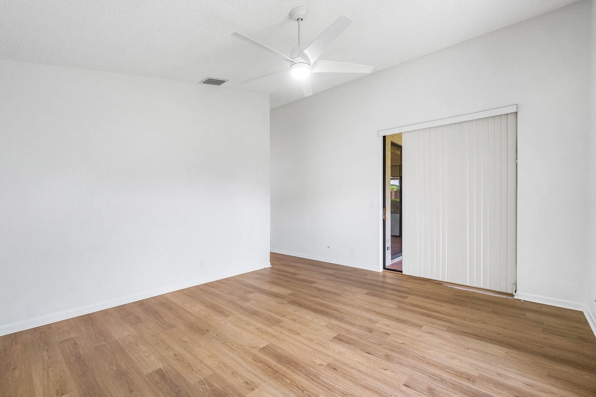 Property Slideshow image 18 of 40 | 4932 boxwood cir, Boynton Beach, FL, 33436