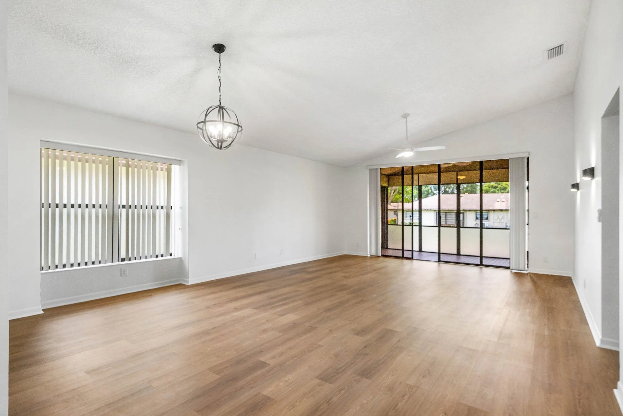 Property Slideshow image 7 of 40 | 4932 boxwood cir, Boynton Beach, FL, 33436