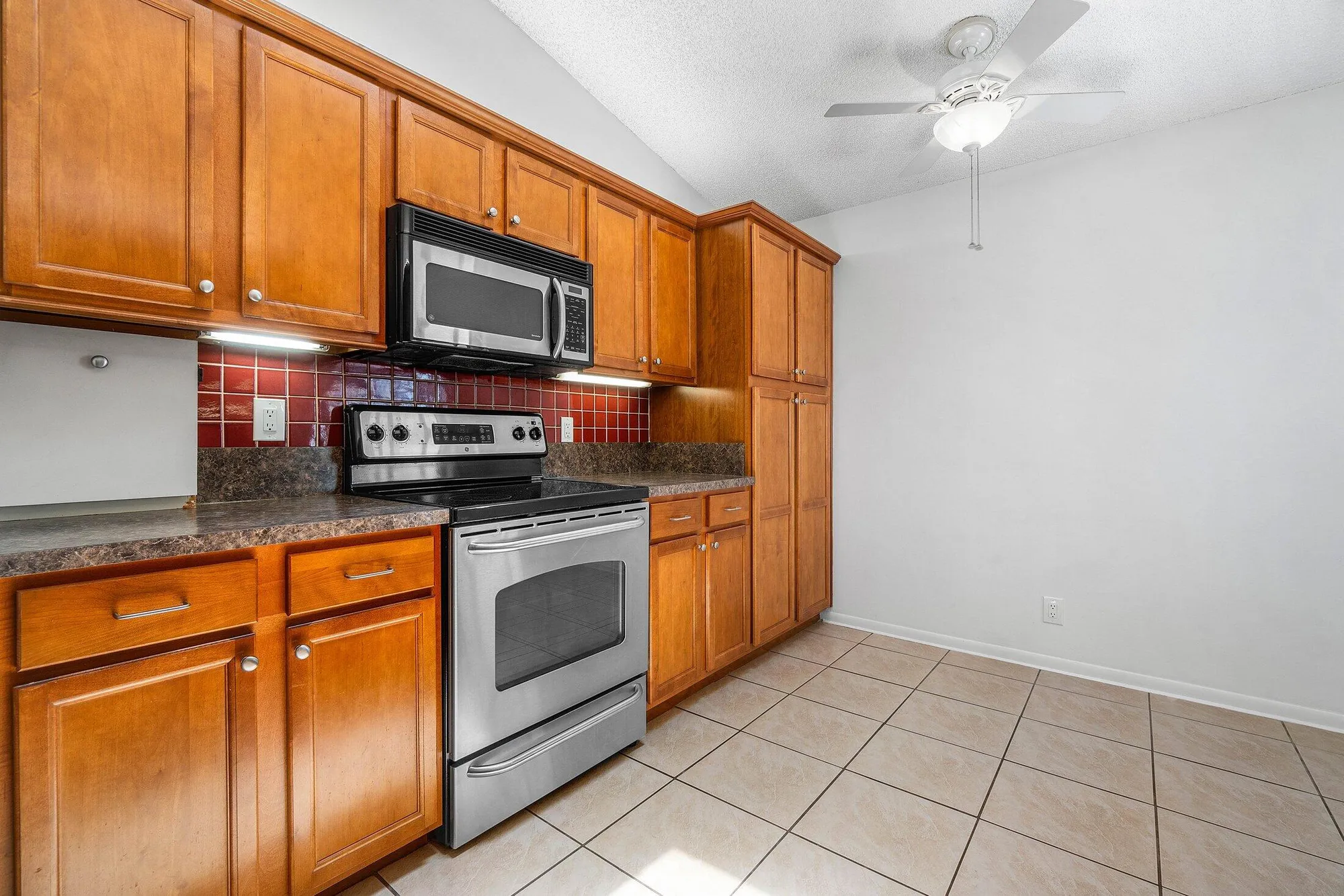 Property Slideshow image 10 of 40 | 4932 boxwood cir, Boynton Beach, FL, 33436