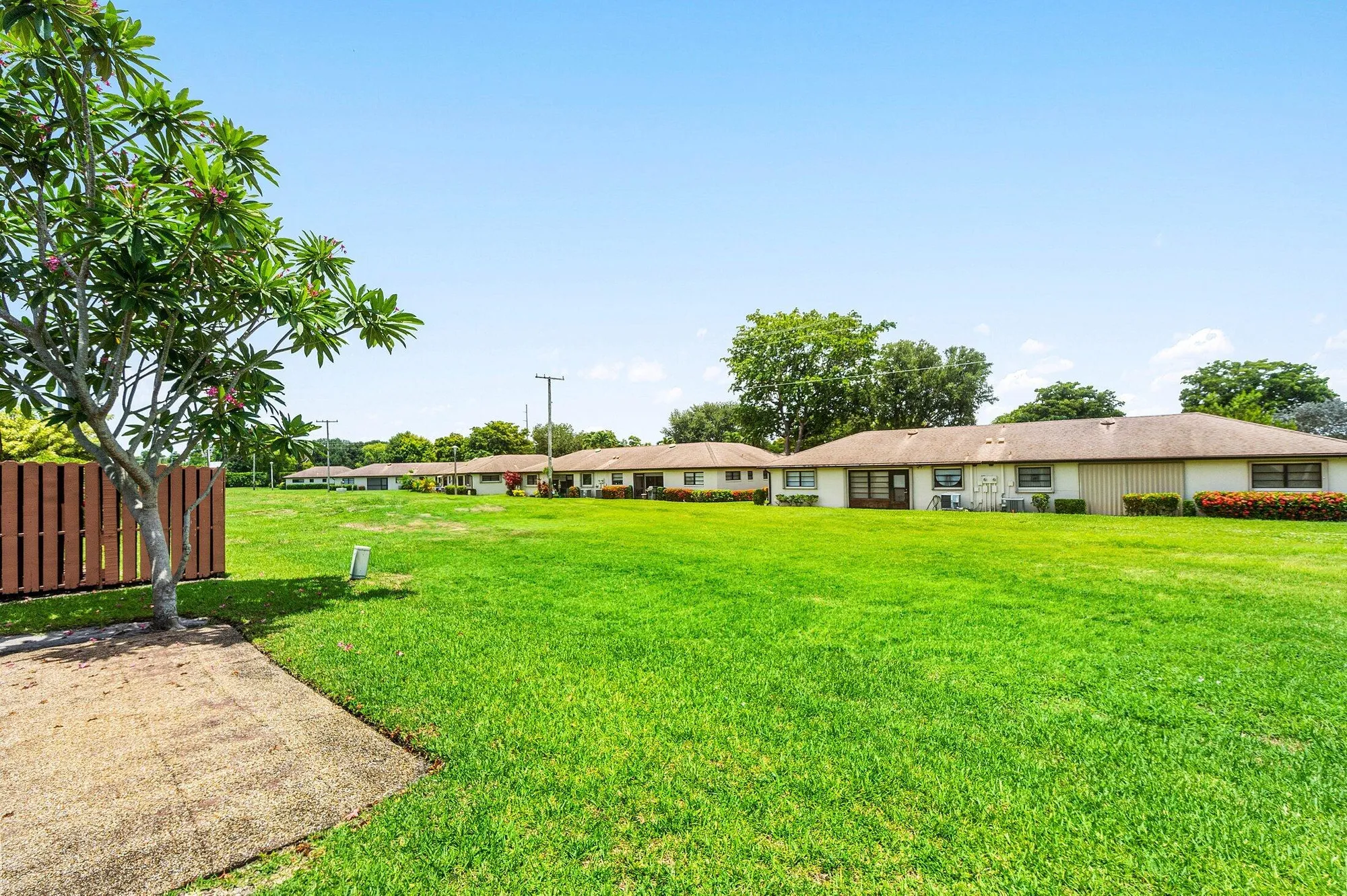 Property Slideshow image 29 of 40 | 4932 boxwood cir, Boynton Beach, FL, 33436