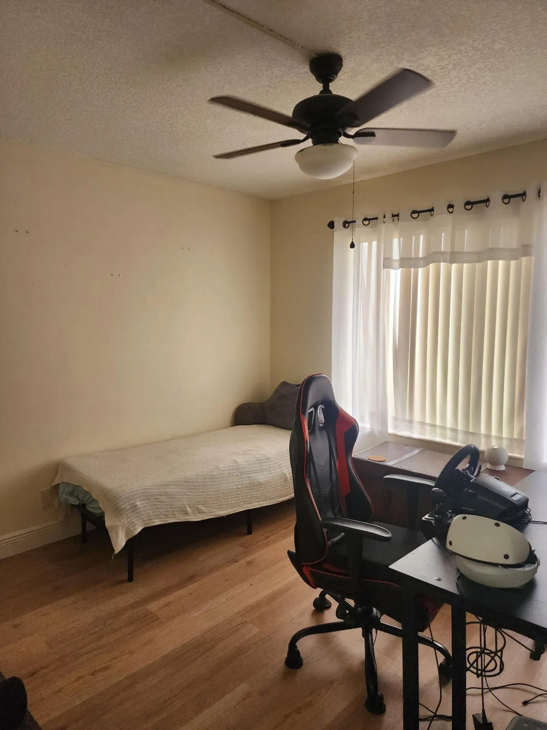 Property Slideshow image 6 of 12 | 4820 lucerne lakes 106 blvd 106, Lake Worth, FL, 33467