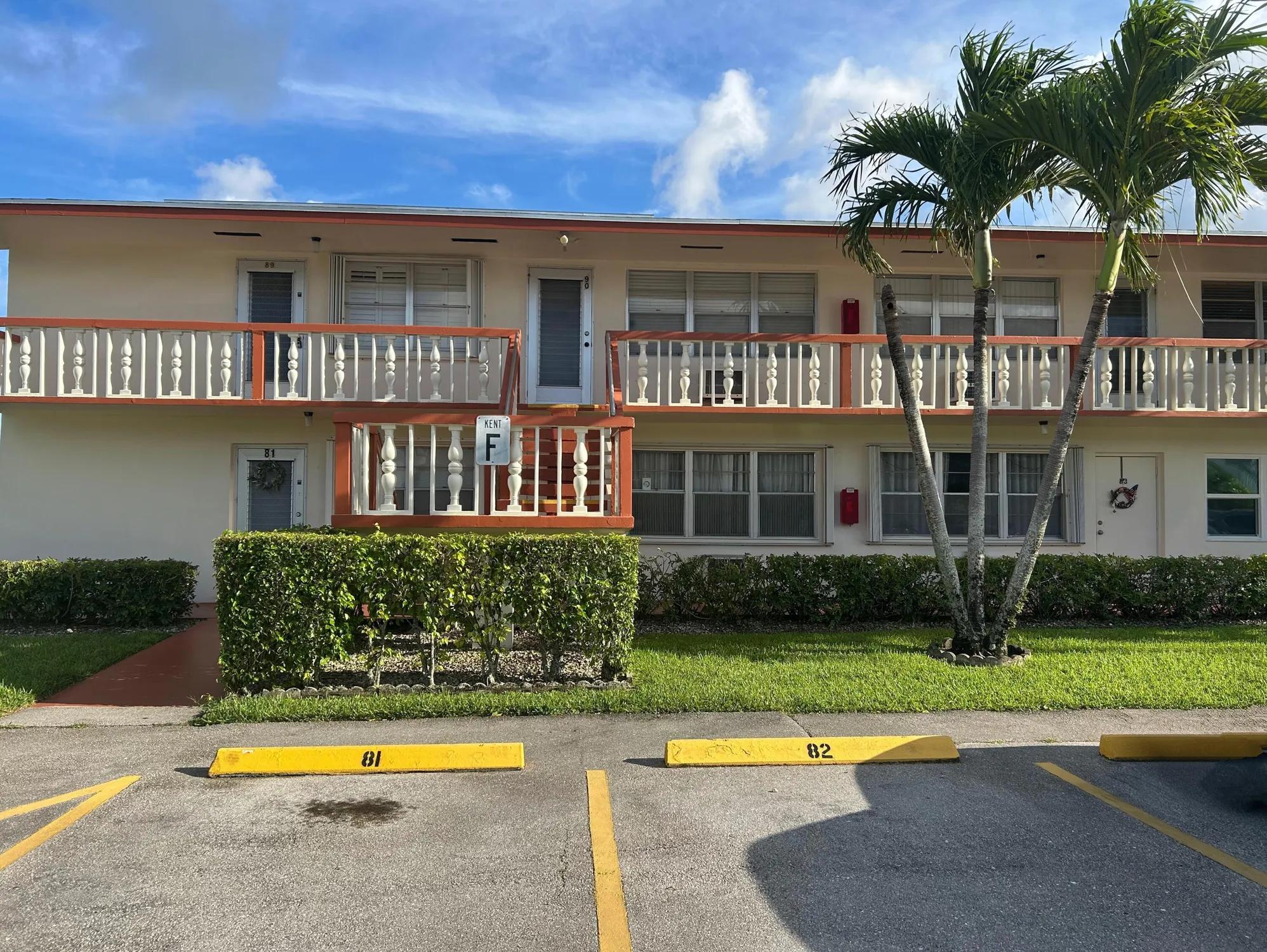 Property Slideshow image 1 of 15 | 92 kent f, West Palm Beach, FL, 33417