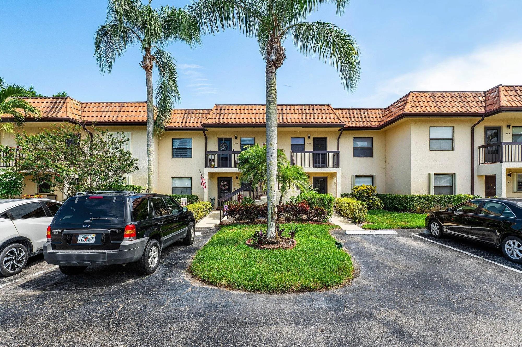 Property Slideshow image 1 of 21 | 7142 golf colony ct apt 203, Lake Worth, FL, 33467