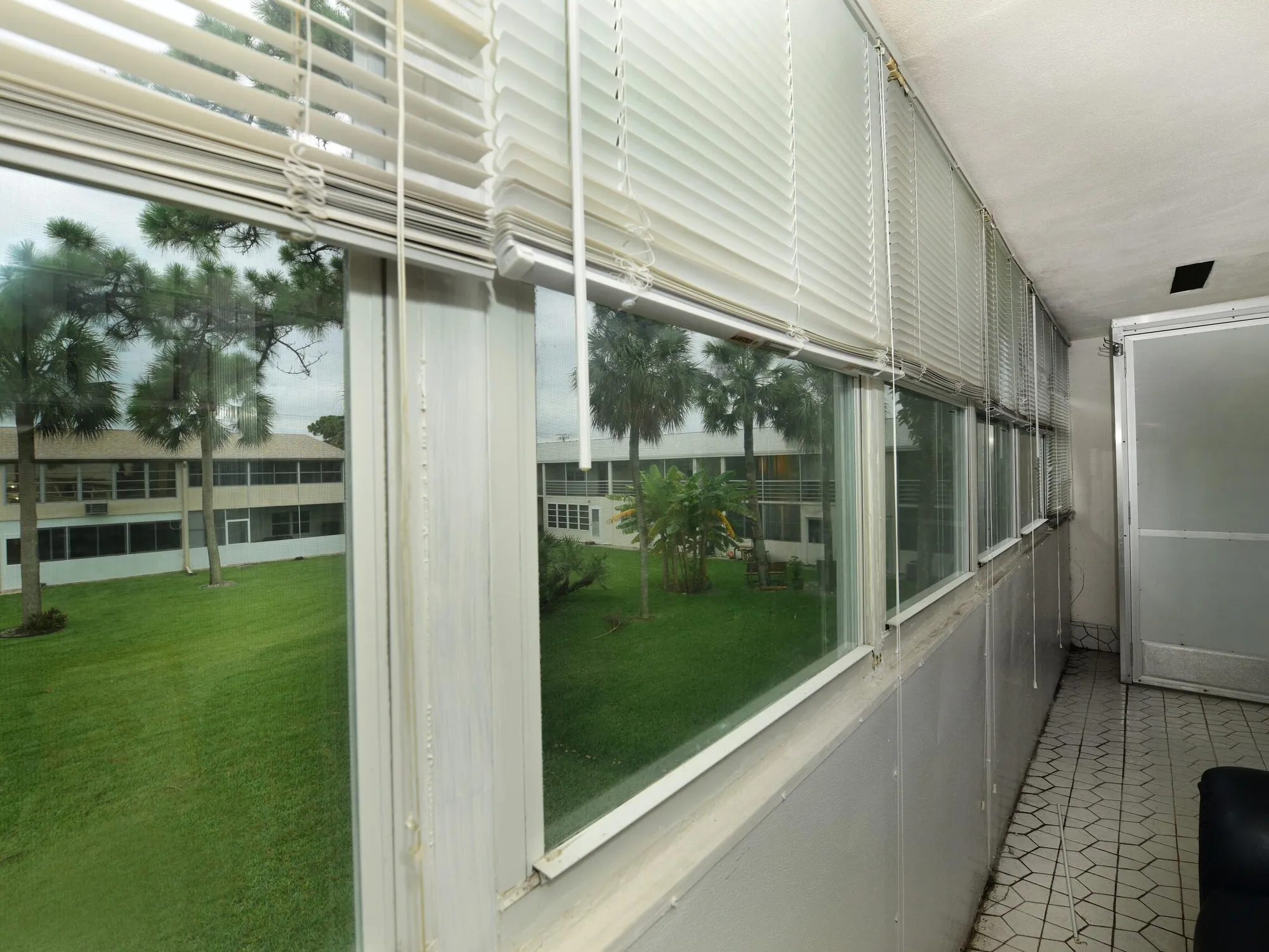 Property Slideshow image 14 of 15 | 90 hastings f, West Palm Beach, FL, 33417