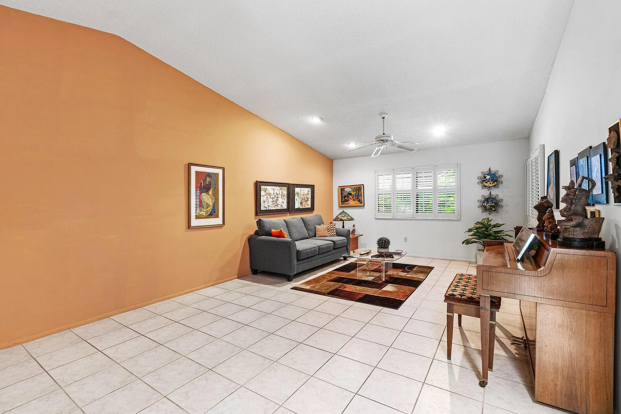 Property Slideshow image 11 of 28 | 476 lynbrook ct, Royal Palm Beach, FL, 33411