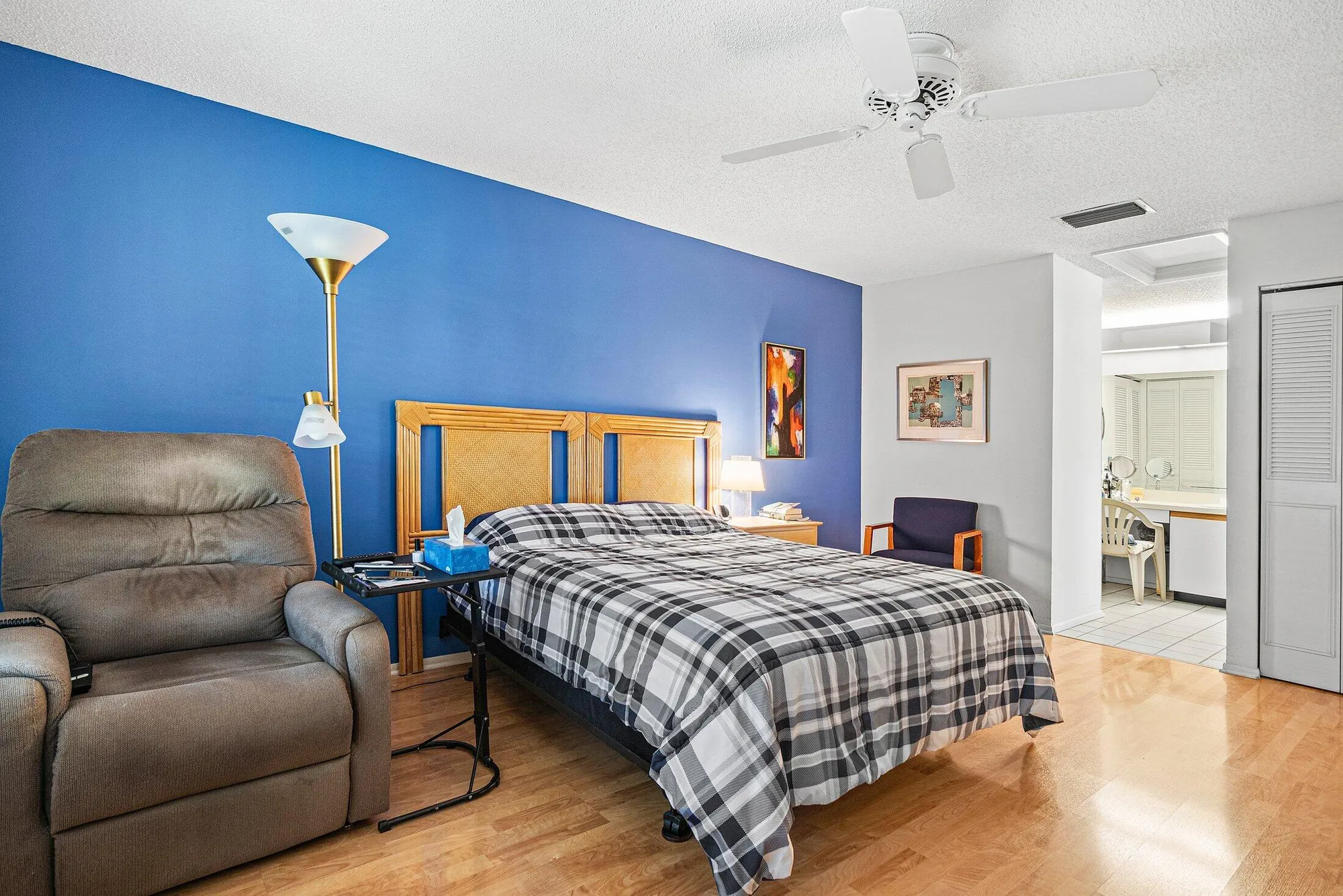 Property Slideshow image 19 of 28 | 476 lynbrook ct, Royal Palm Beach, FL, 33411