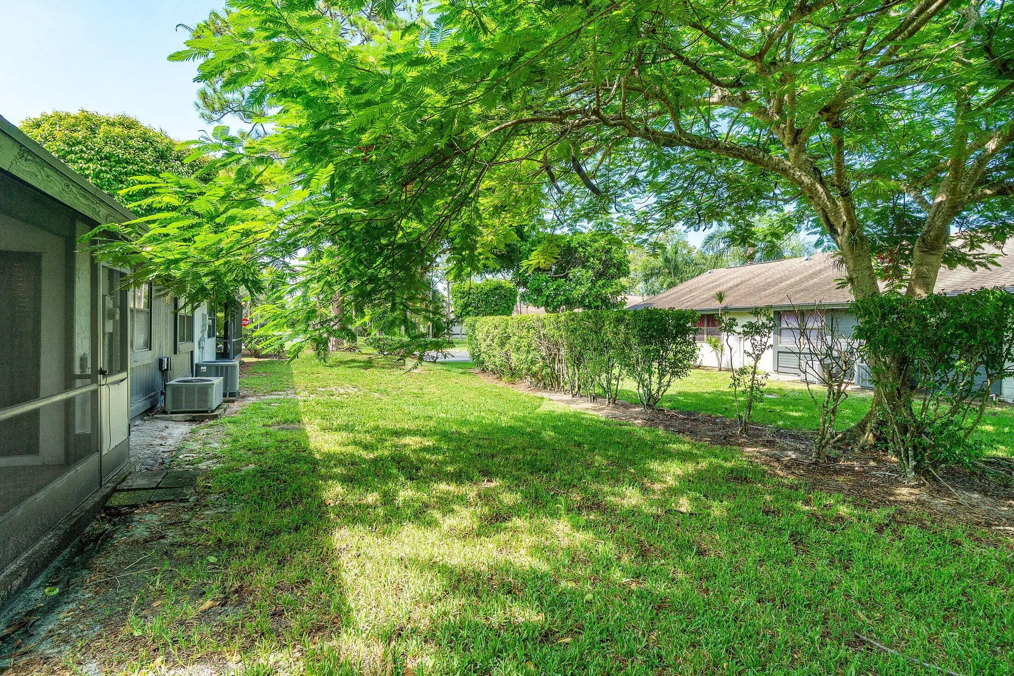 Property Slideshow image 25 of 28 | 476 lynbrook ct, Royal Palm Beach, FL, 33411