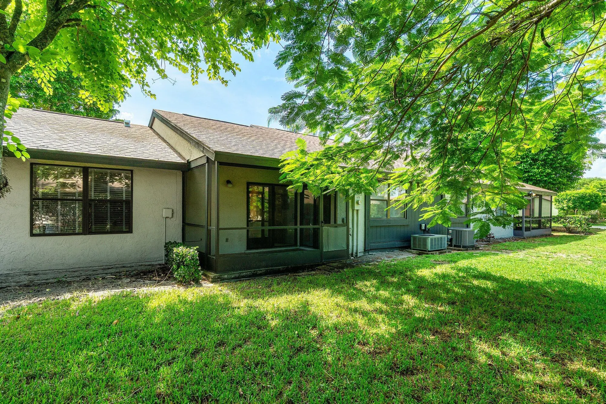 Property Slideshow image 26 of 28 | 476 lynbrook ct, Royal Palm Beach, FL, 33411