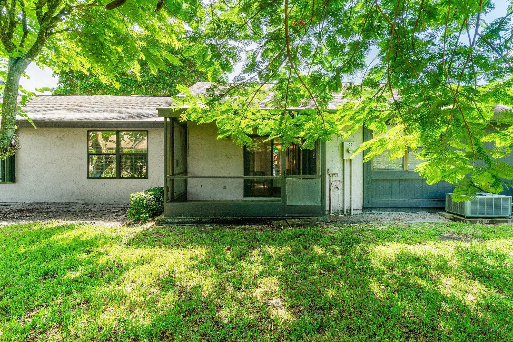 Property Slideshow image 27 of 28 | 476 lynbrook ct, Royal Palm Beach, FL, 33411