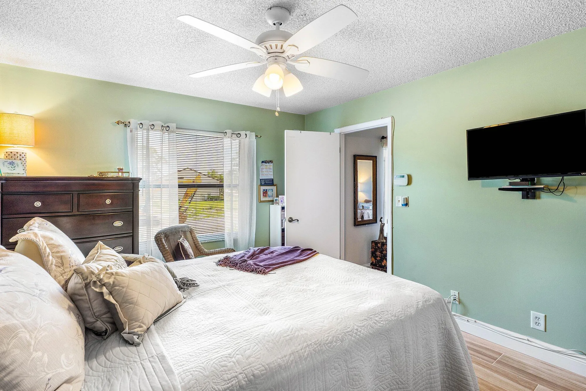 Property Slideshow image 17 of 21 | 7142 golf colony ct apt 203, Lake Worth, FL, 33467