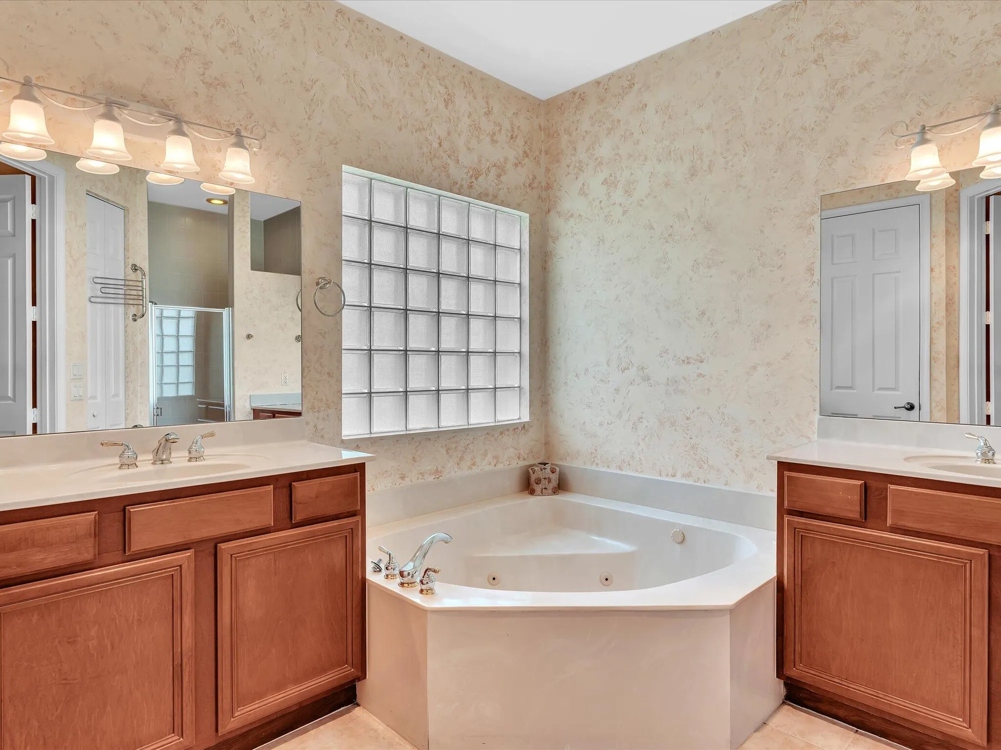 Property Slideshow image 13 of 55 | 6707 southport dr, Boynton Beach, FL, 33472