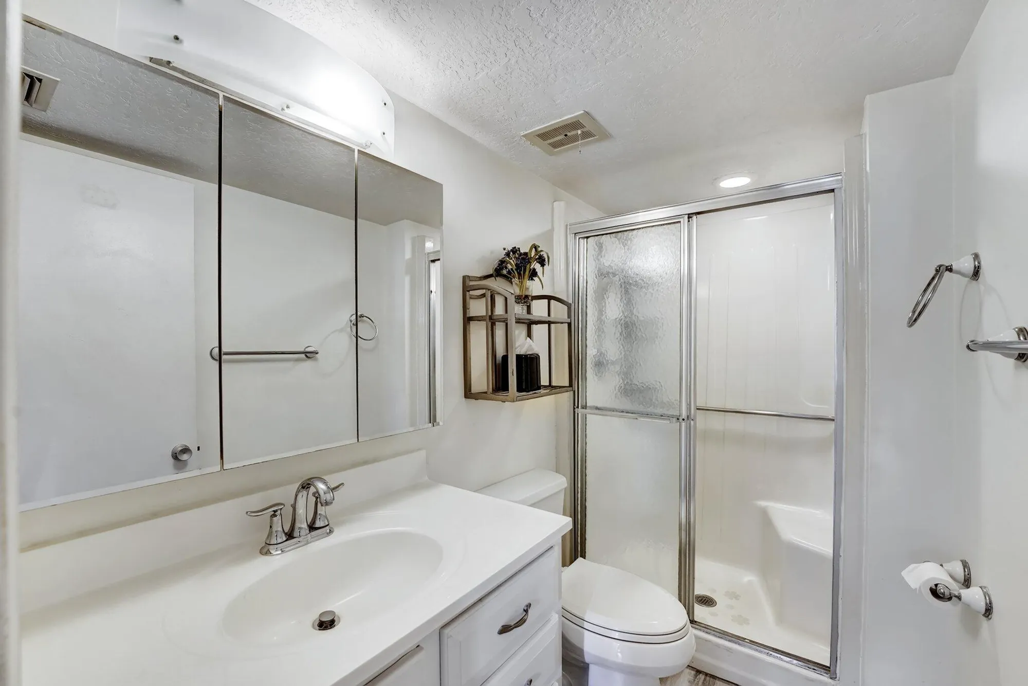Property Slideshow image 17 of 28 | 2615 ne 1st ct 204, Boynton Beach, FL, 33435