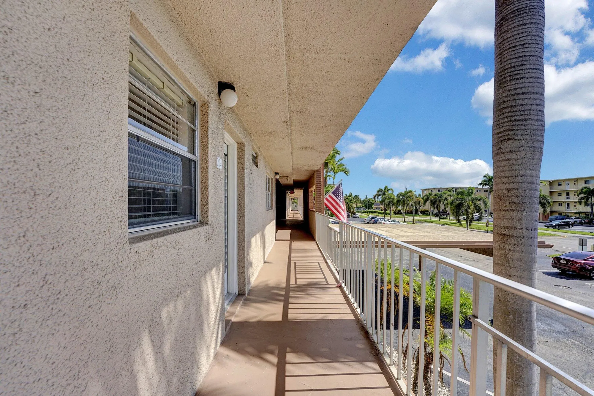 Property Slideshow image 2 of 28 | 2615 ne 1st ct 204, Boynton Beach, FL, 33435