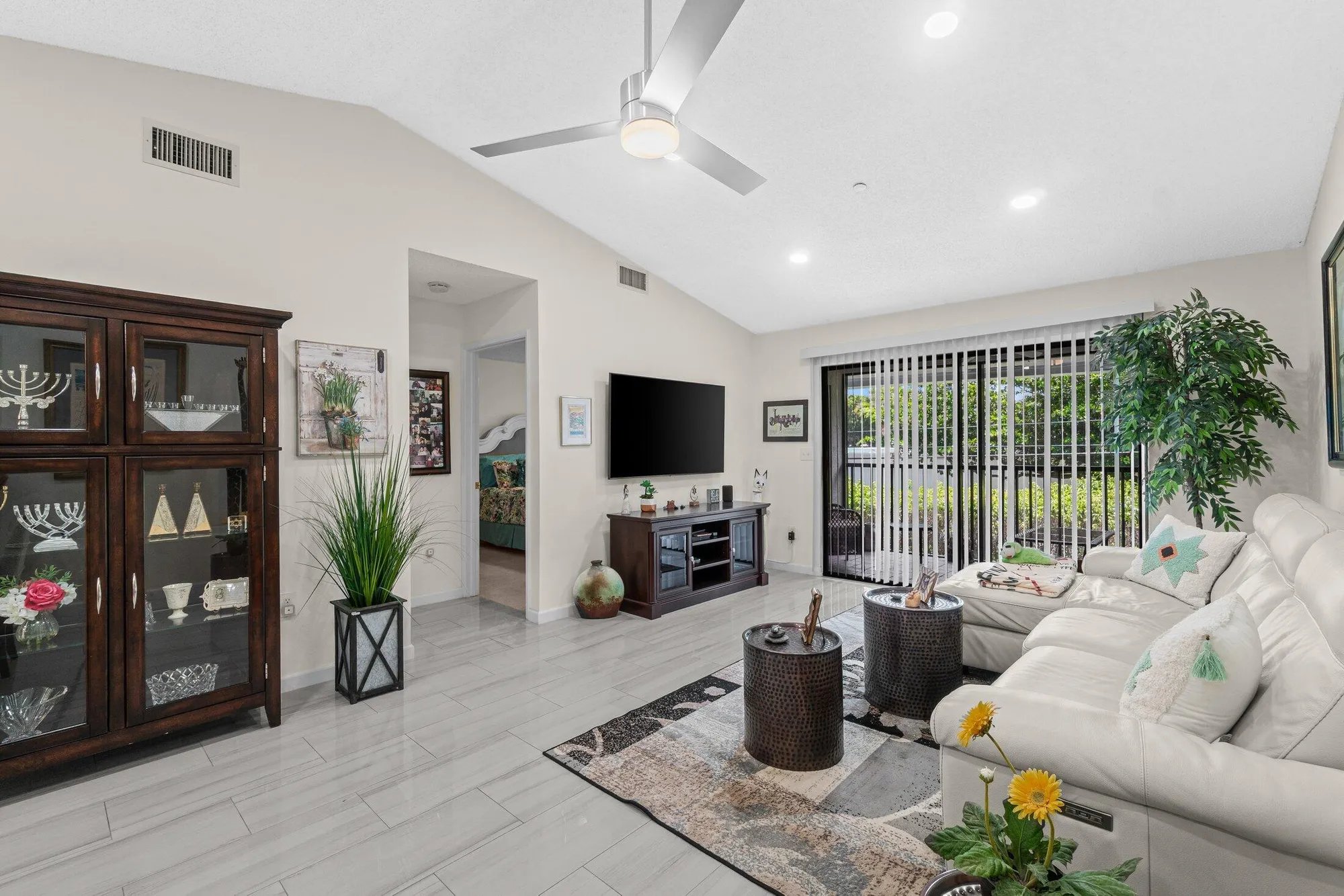 Property Slideshow image 14 of 41 | 15011 ashland cir apt 23, Delray Beach, FL, 33484