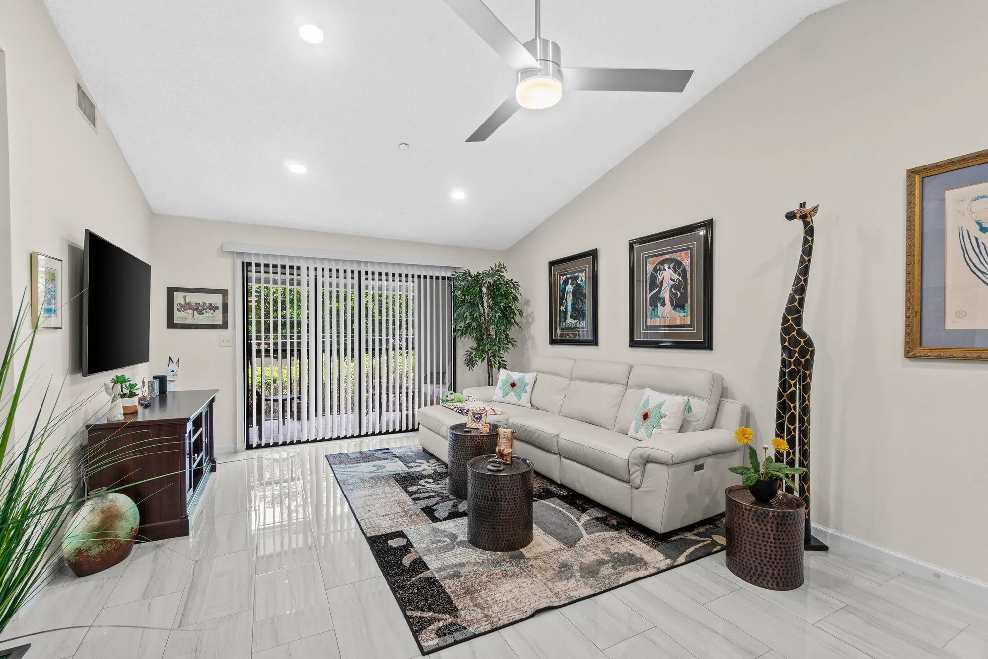 Property Slideshow image 13 of 41 | 15011 ashland cir apt 23, Delray Beach, FL, 33484
