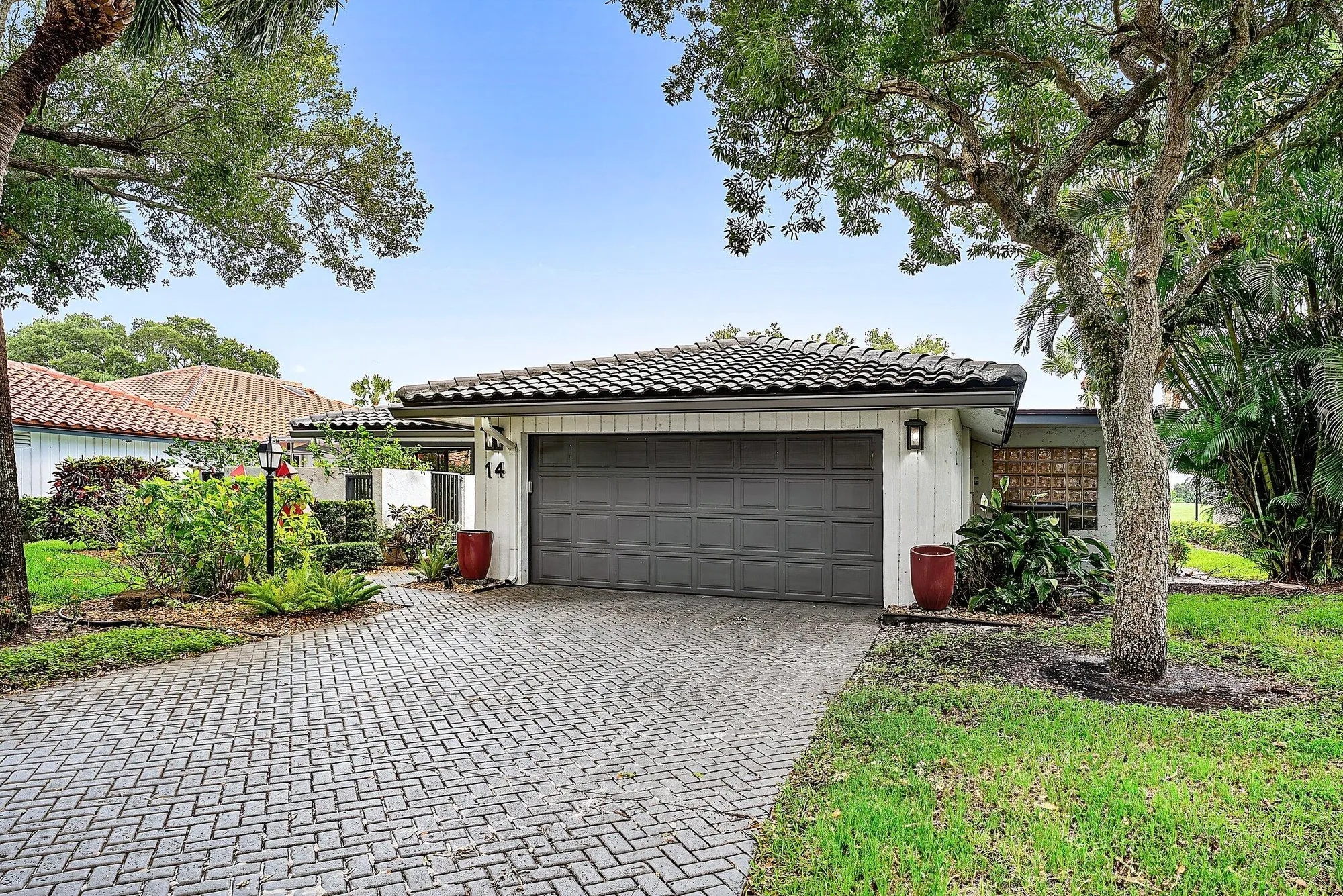 Property Slideshow image 3 of 73 | 14 oaks ln, Boynton Beach, FL, 33436