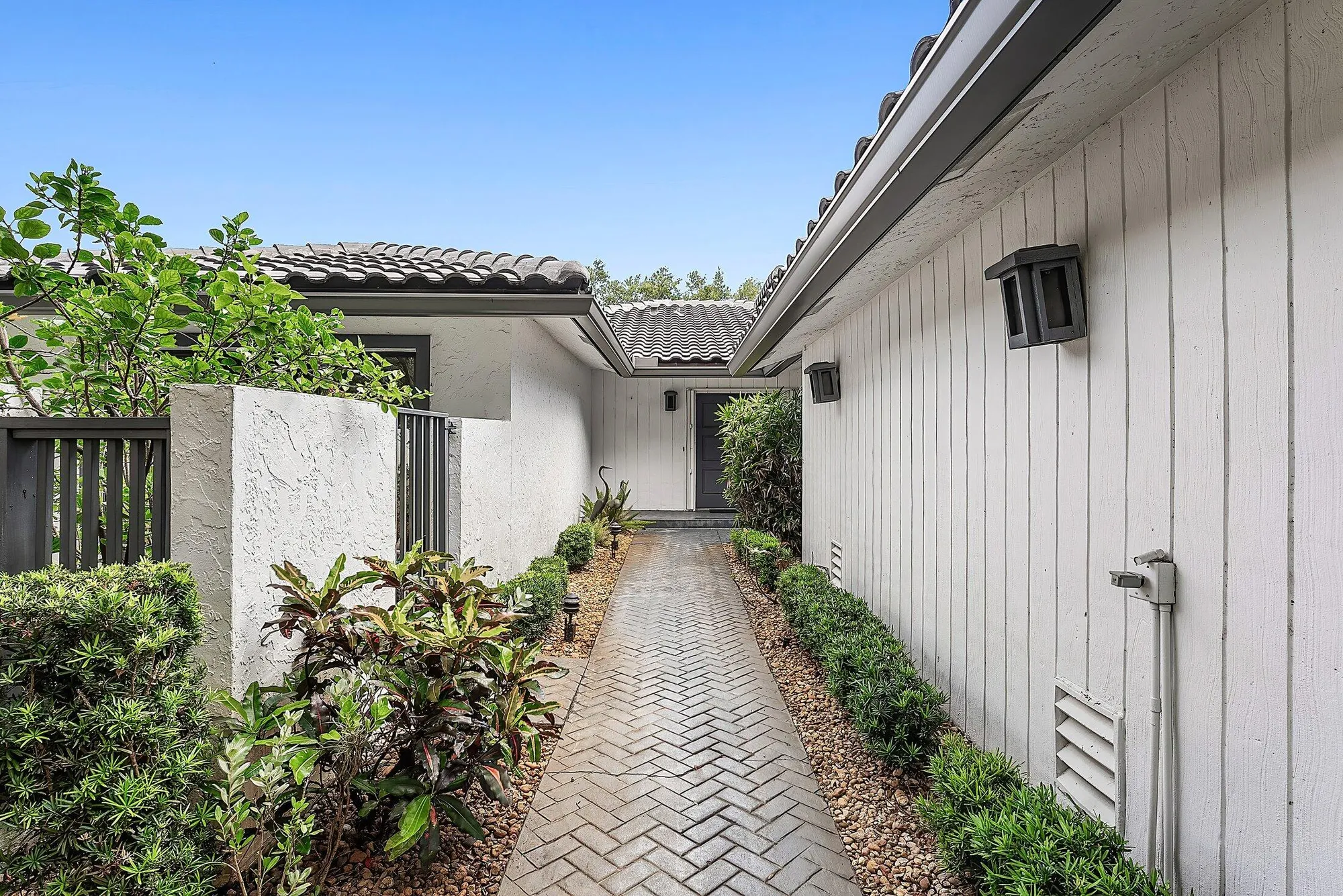 Property Slideshow image 6 of 73 | 14 oaks ln, Boynton Beach, FL, 33436