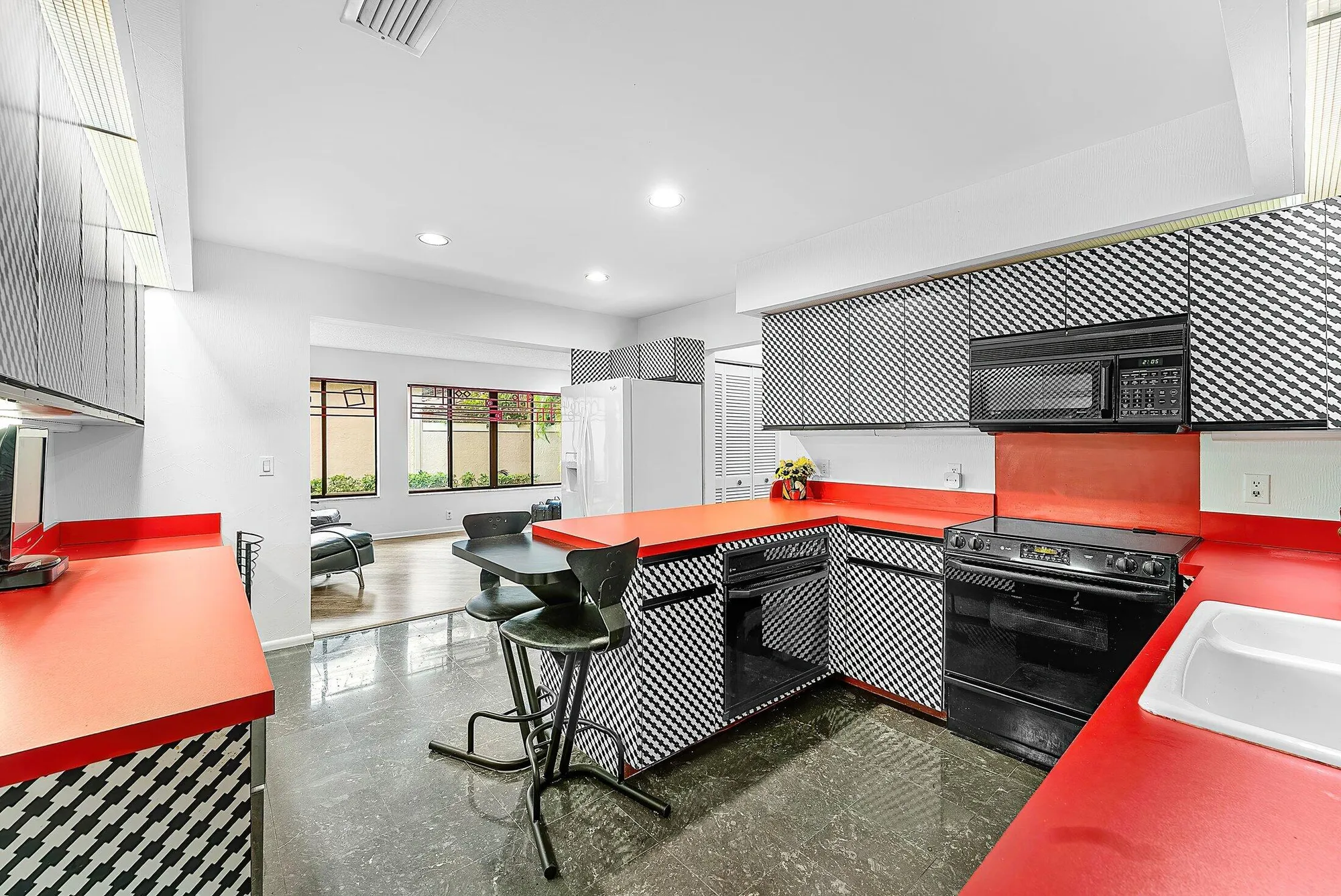 Property Slideshow image 25 of 73 | 14 oaks ln, Boynton Beach, FL, 33436