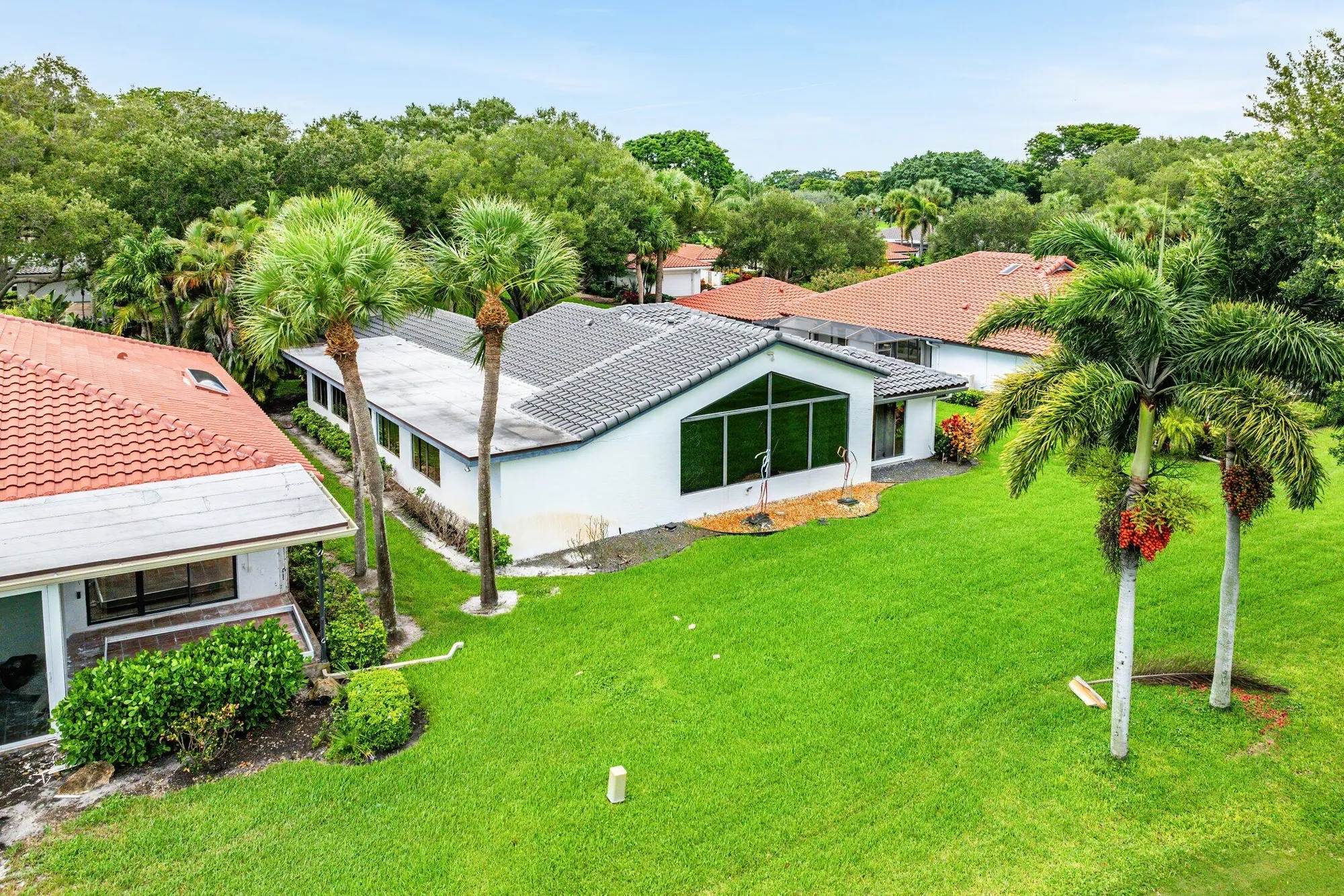 Property Slideshow image 43 of 73 | 14 oaks ln, Boynton Beach, FL, 33436