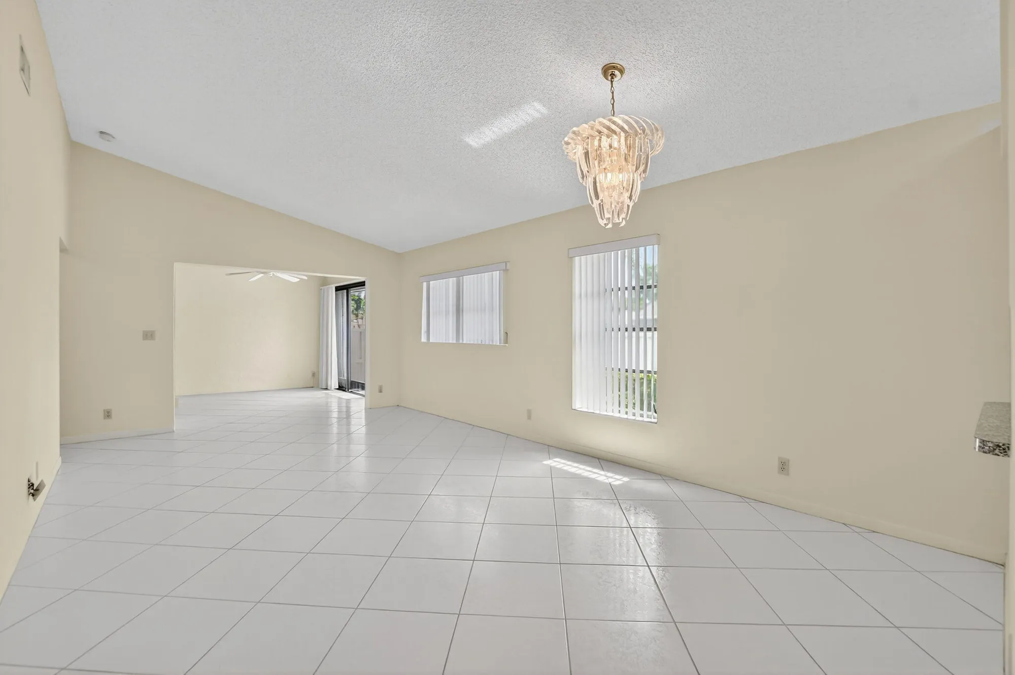 Property Slideshow image 6 of 65 | 8129 springtree rd, Boca Raton, FL, 33496