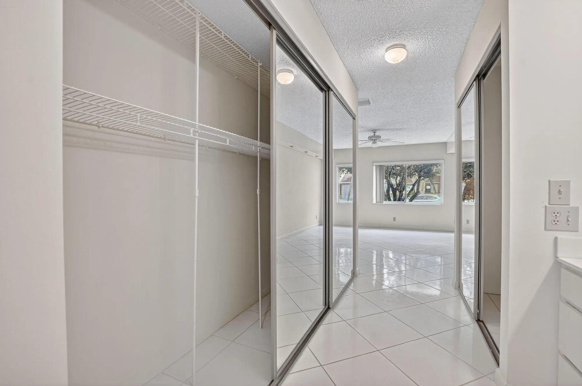 Property Slideshow image 23 of 65 | 8129 springtree rd, Boca Raton, FL, 33496