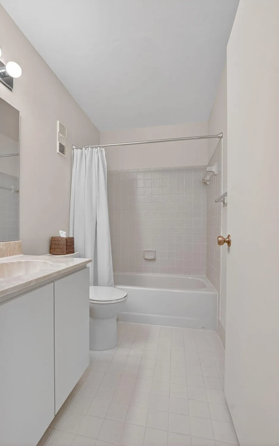 Property Slideshow image 28 of 65 | 8129 springtree rd, Boca Raton, FL, 33496