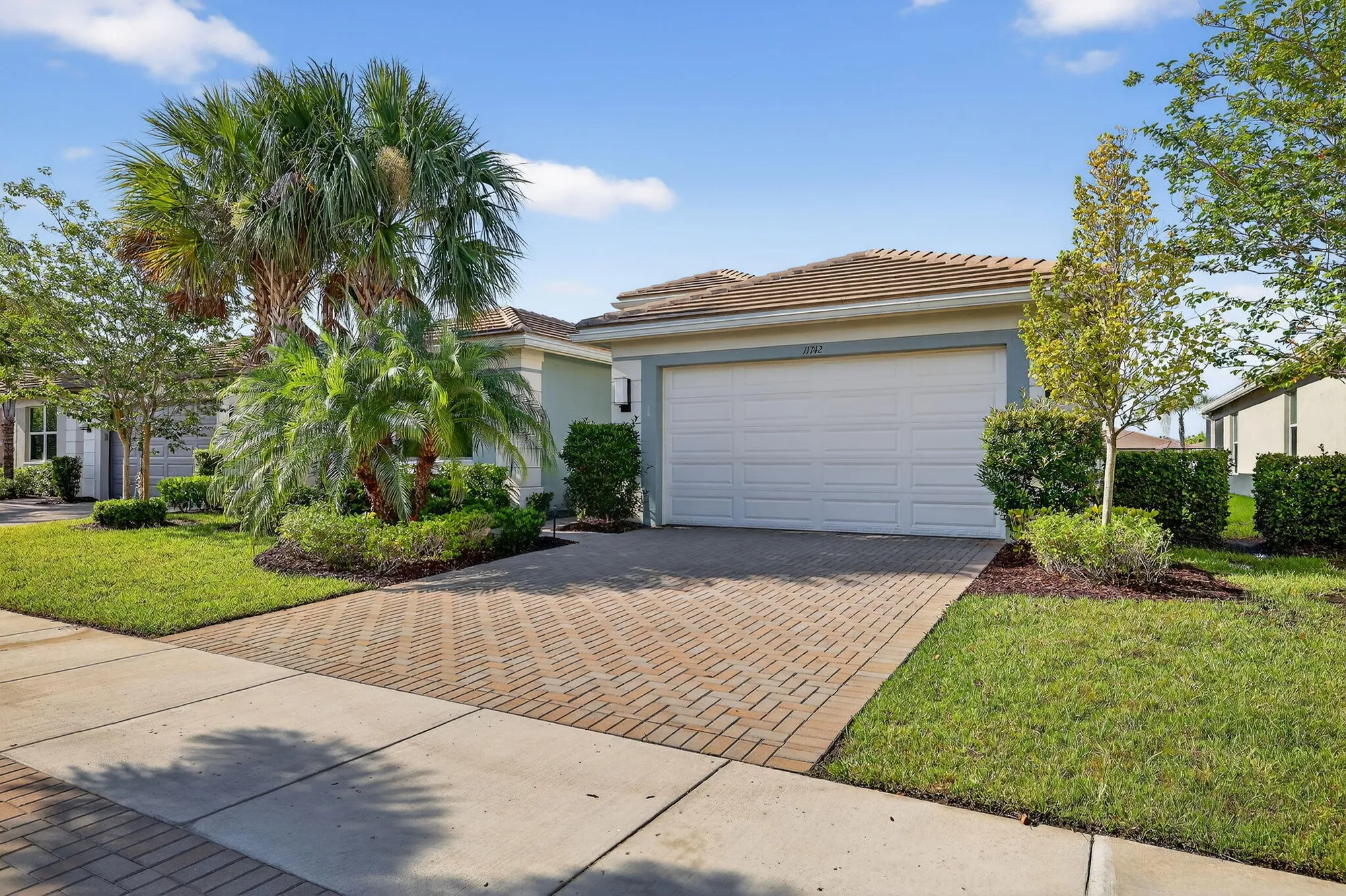 Property Slideshow image 4 of 101 | 11742 sw sailfish isles way, Port Saint Lucie, FL, 34987