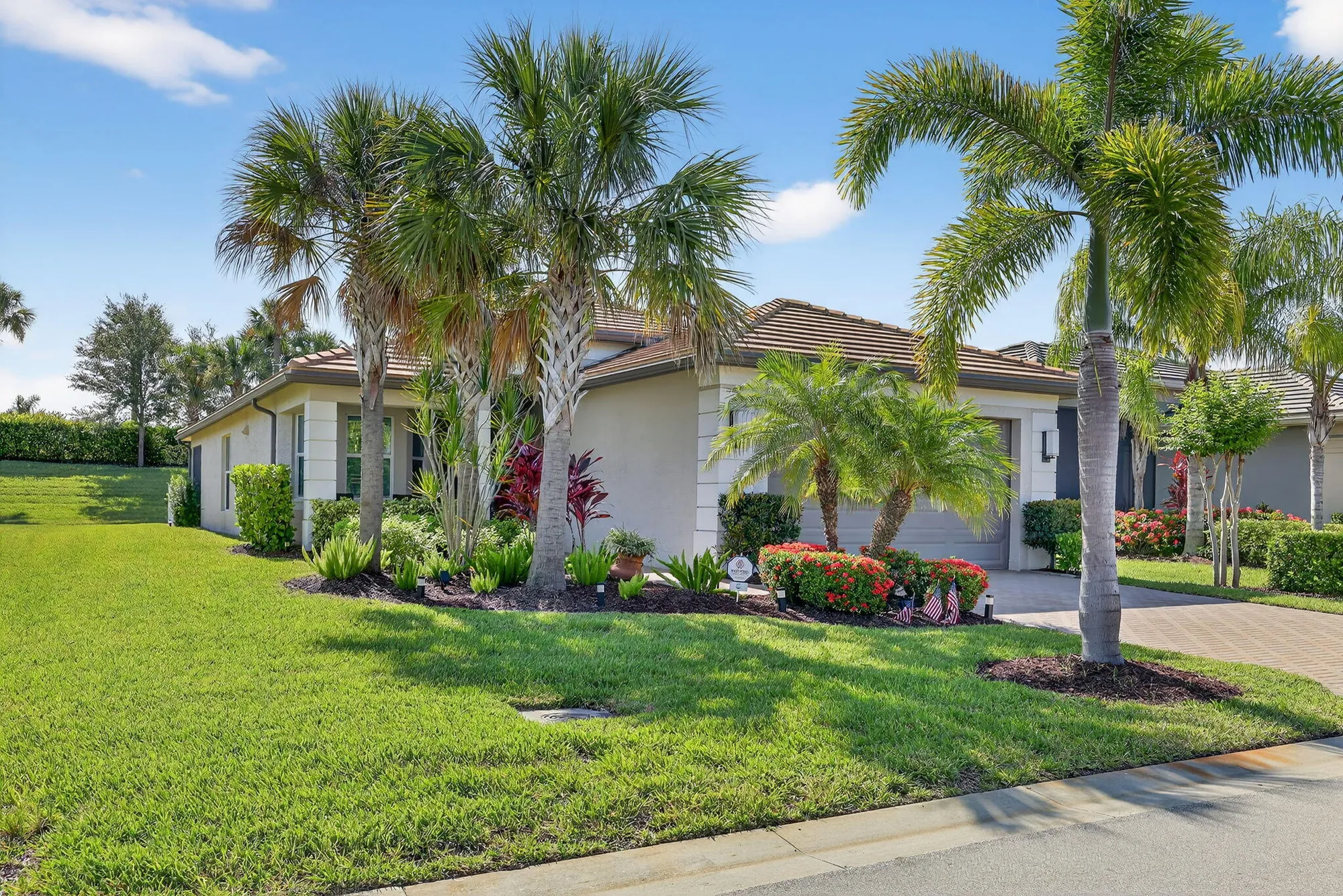 Property Slideshow image 4 of 102 | 10679 sw sunray st, Port Saint Lucie, FL, 34987