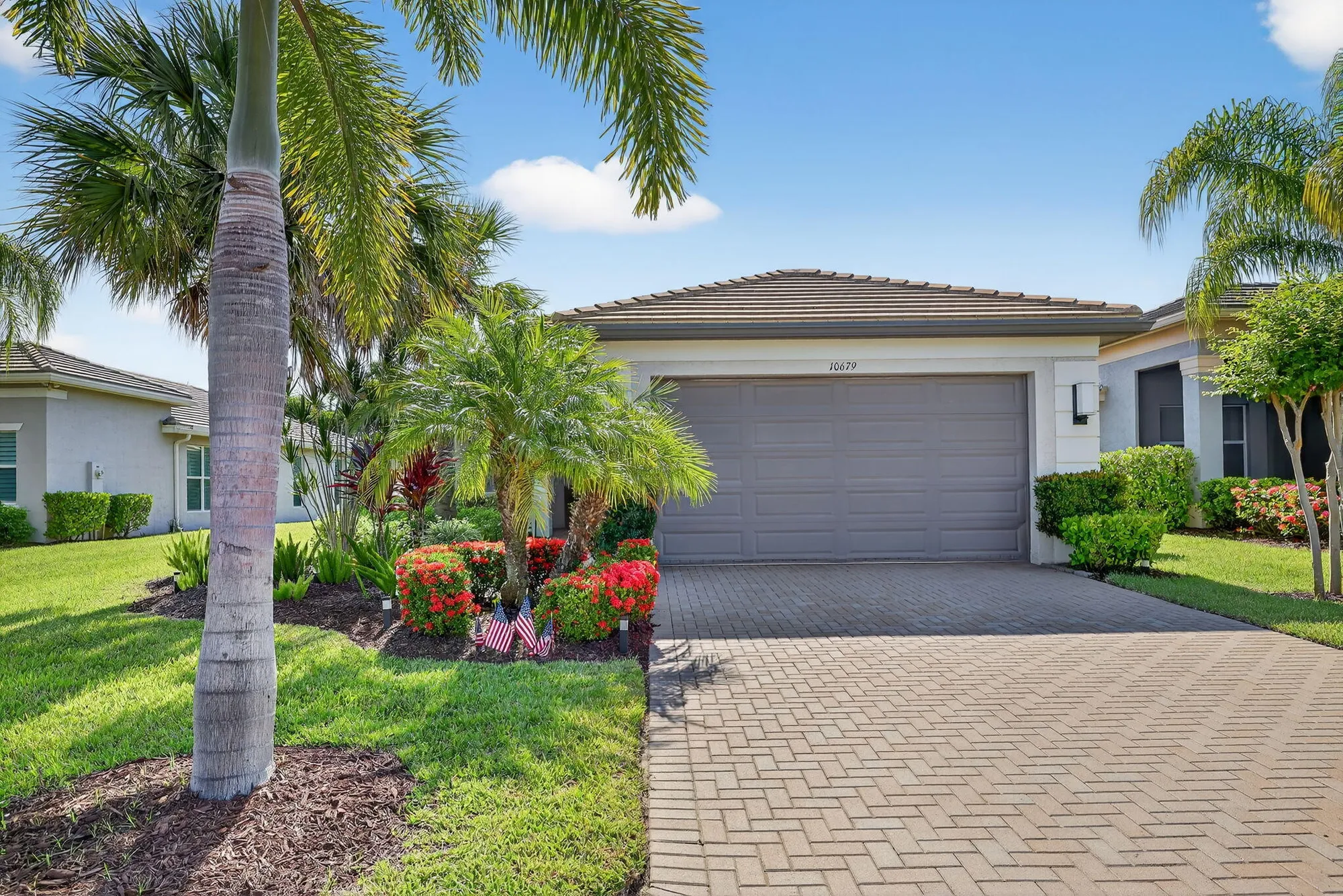 Property Slideshow image 5 of 102 | 10679 sw sunray st, Port Saint Lucie, FL, 34987